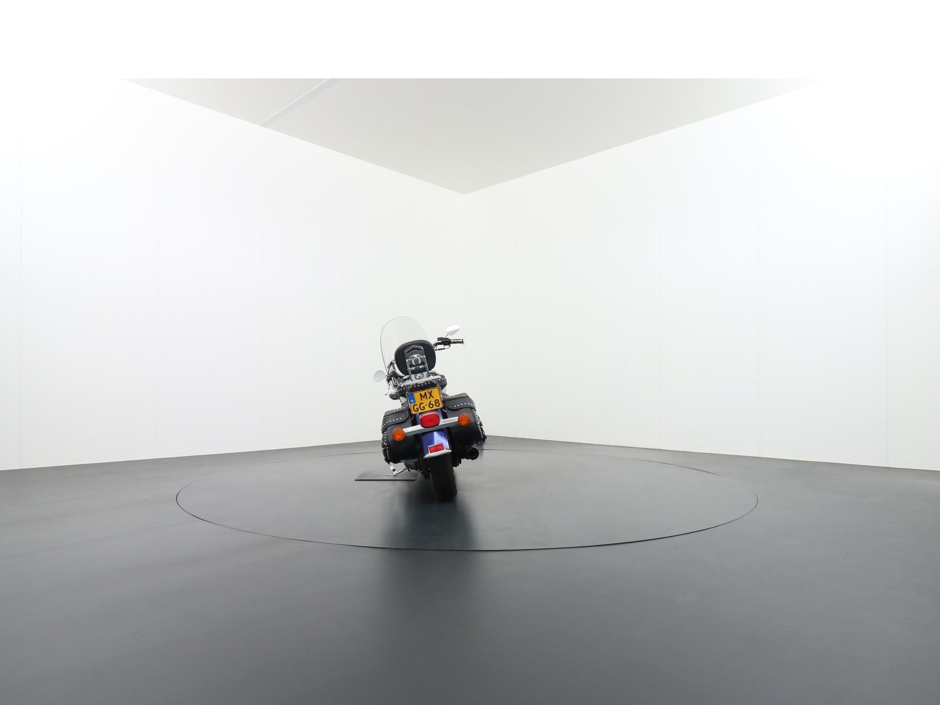 Harley-Davidson Heritage 96 FLSTC Classic 9