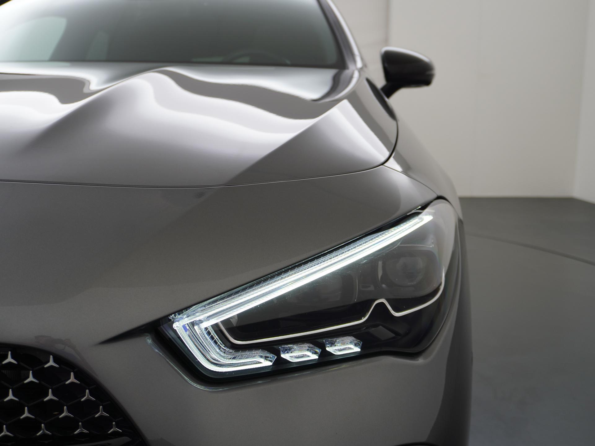 Mercedes-Benz CLA-Klasse Shooting Brake 180 Star Edition AMG Line Plus 16