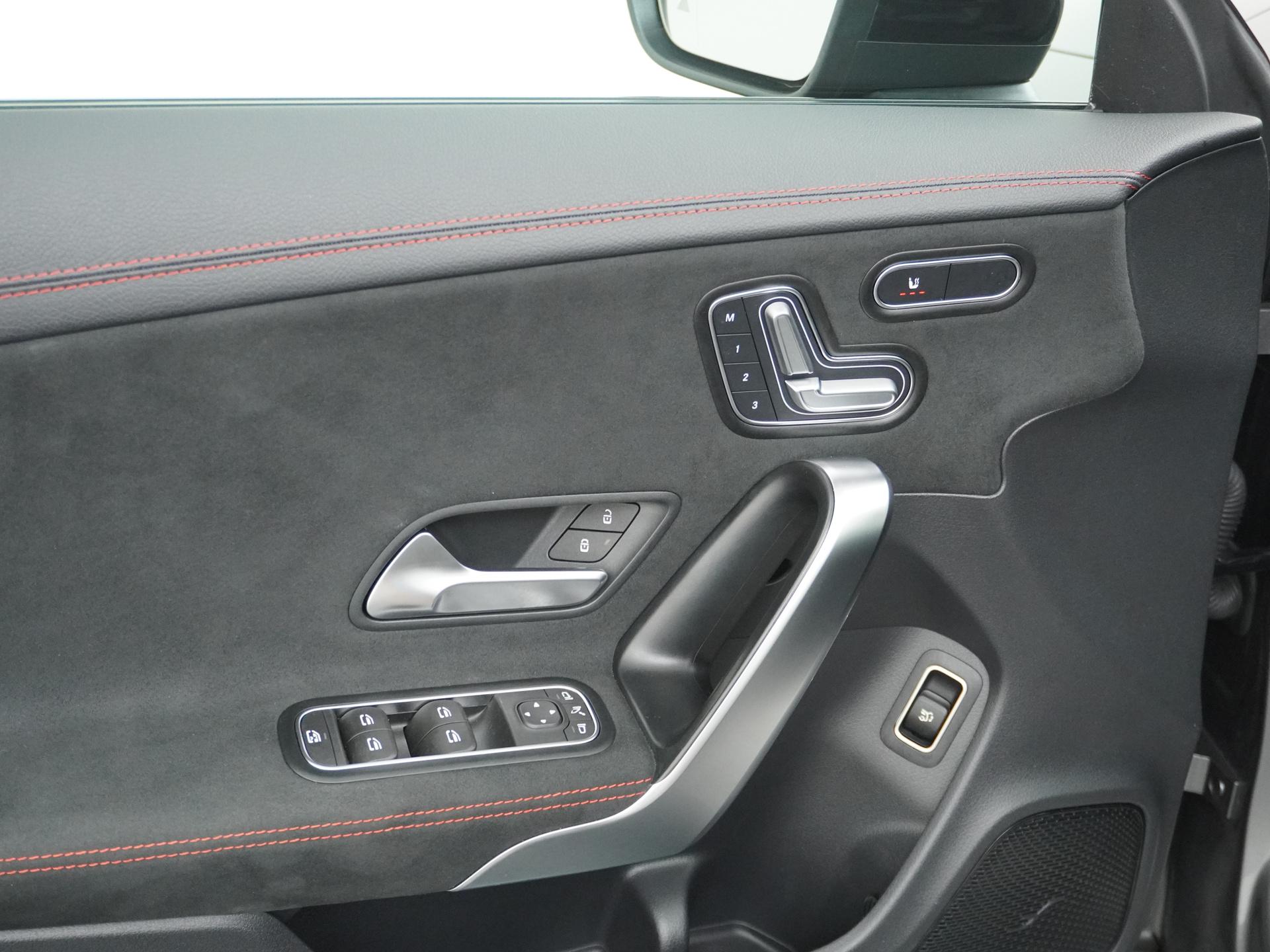 Mercedes-Benz CLA-Klasse Shooting Brake 180 Star Edition AMG Line Plus 18