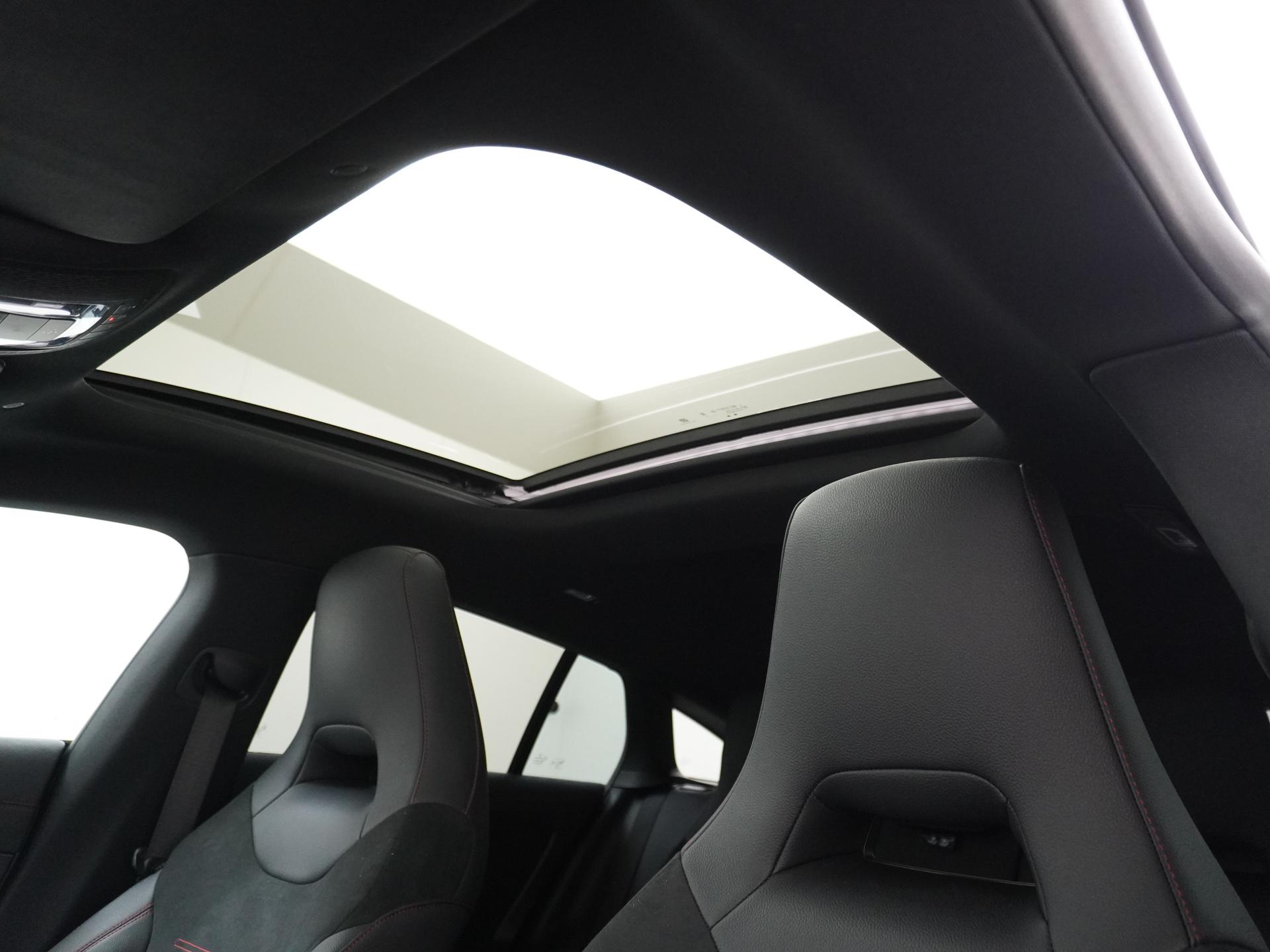 Mercedes-Benz CLA-Klasse Shooting Brake 180 Star Edition AMG Line Plus 22