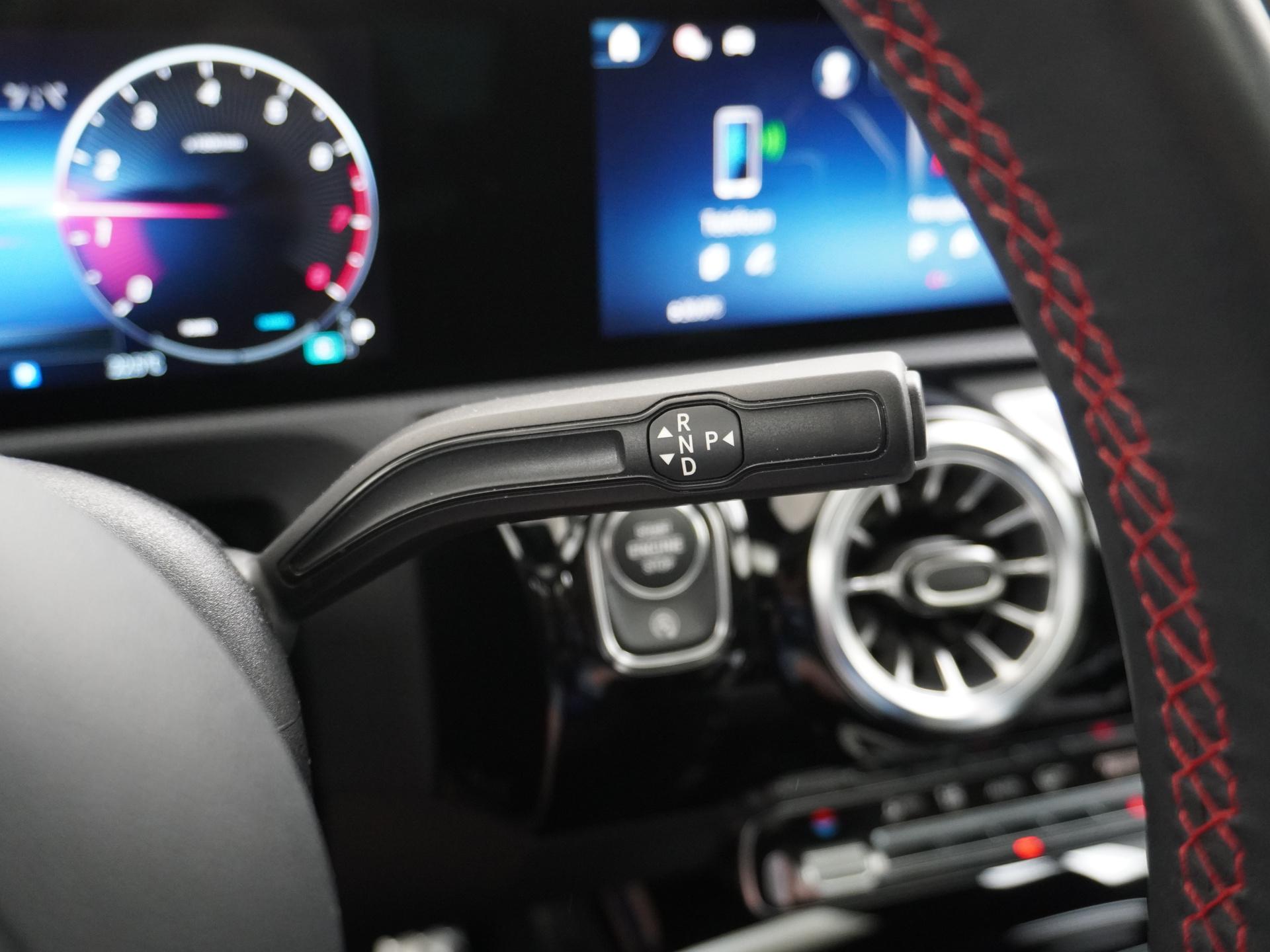 Mercedes-Benz CLA-Klasse Shooting Brake 180 Star Edition AMG Line Plus 30