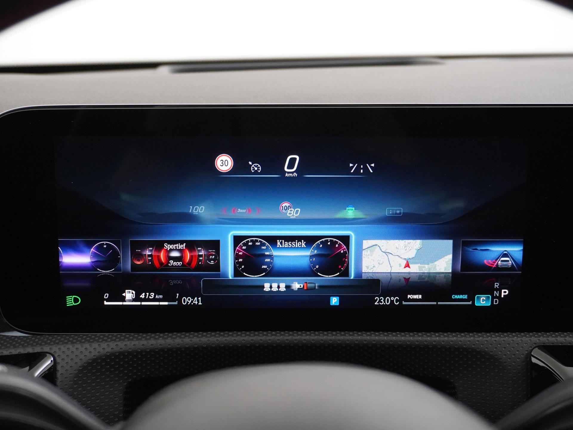 Mercedes-Benz CLA-Klasse Shooting Brake 180 Star Edition AMG Line Plus 35