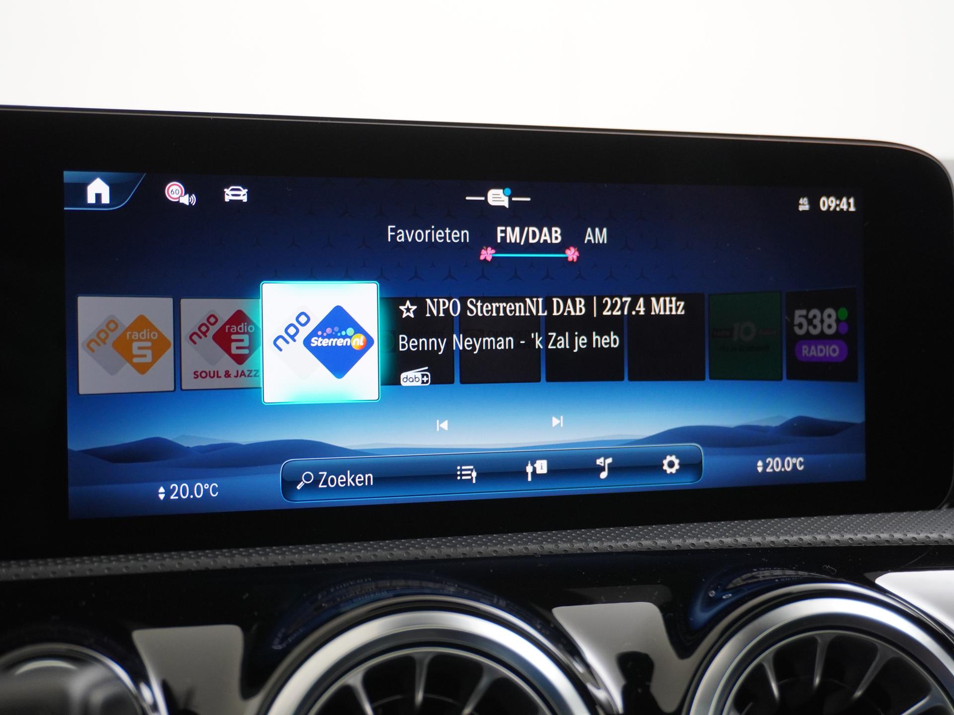 Mercedes-Benz CLA-Klasse Shooting Brake 180 Star Edition AMG Line Plus 42