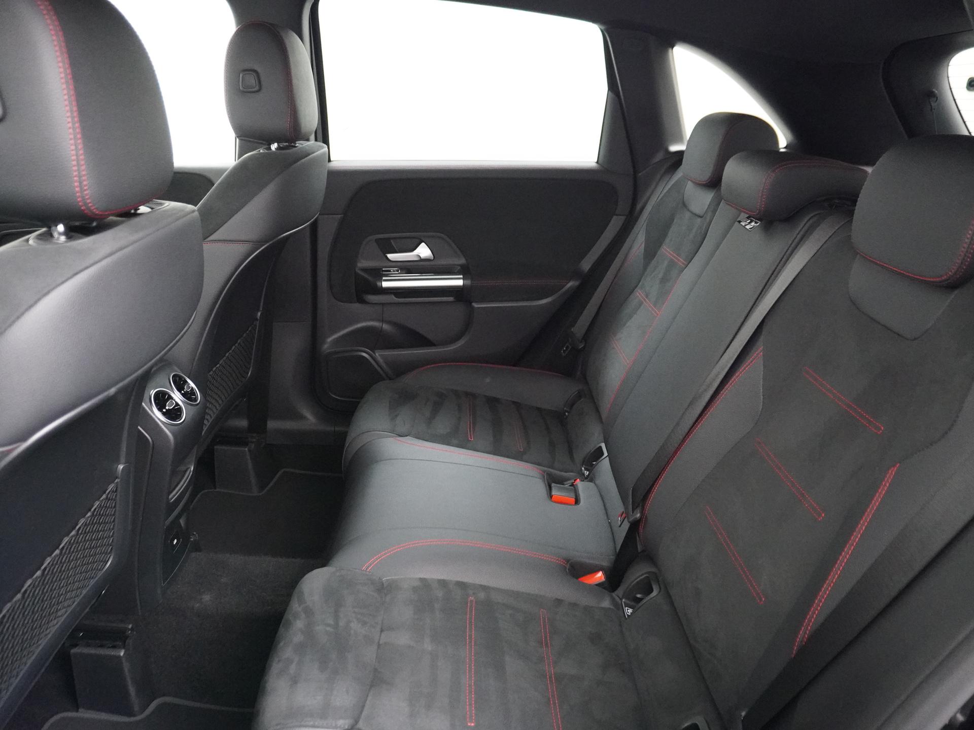 Mercedes-Benz B-Klasse 250 e Star Edition AMG Line 24