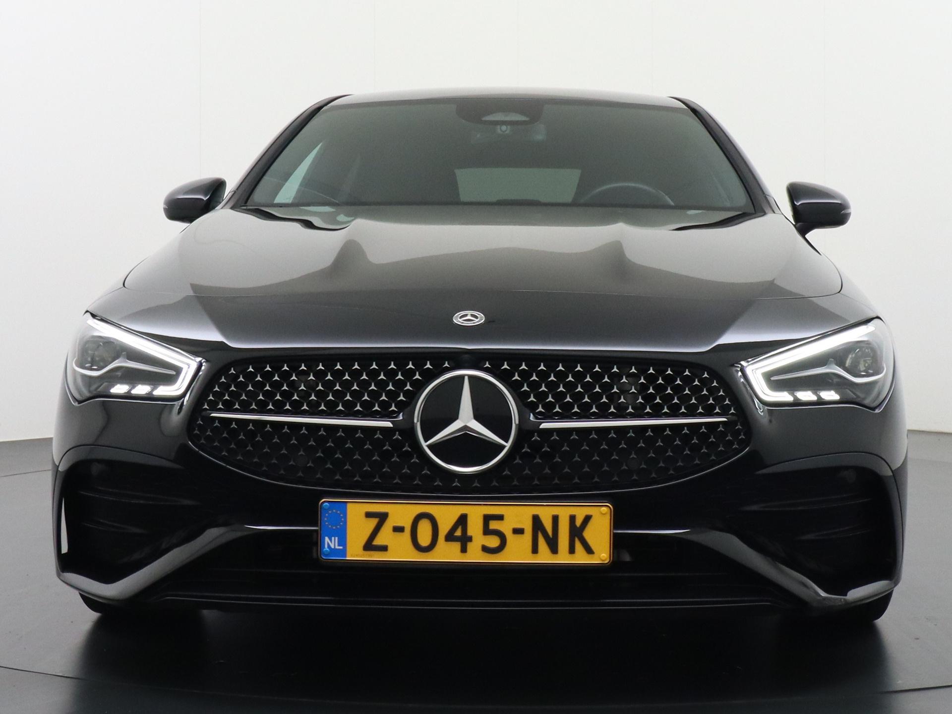 Mercedes-Benz CLA-Klasse Shooting Brake 180 AMG Star Edition 10