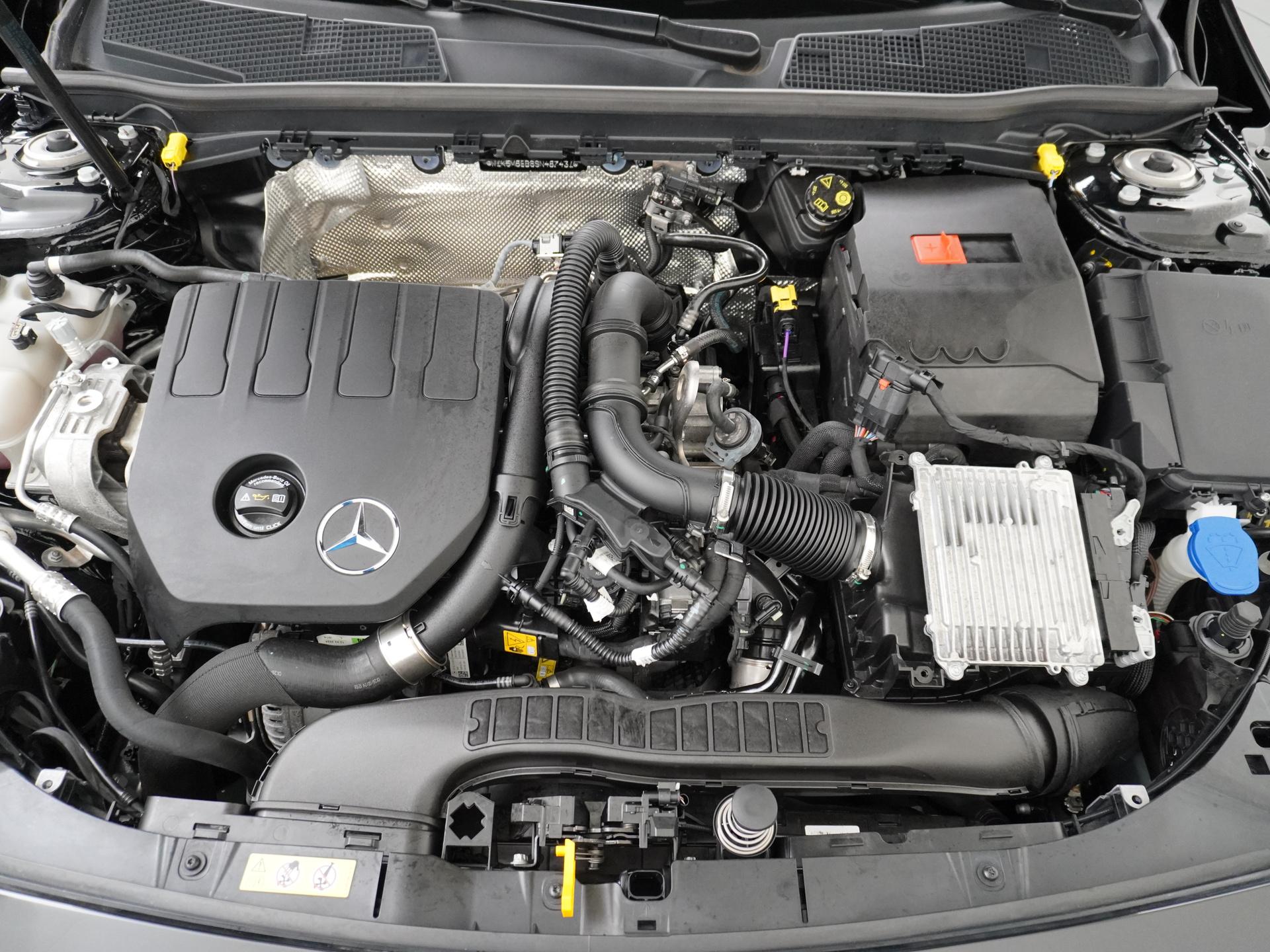 Mercedes-Benz CLA-Klasse Shooting Brake 180 AMG Star Edition 20