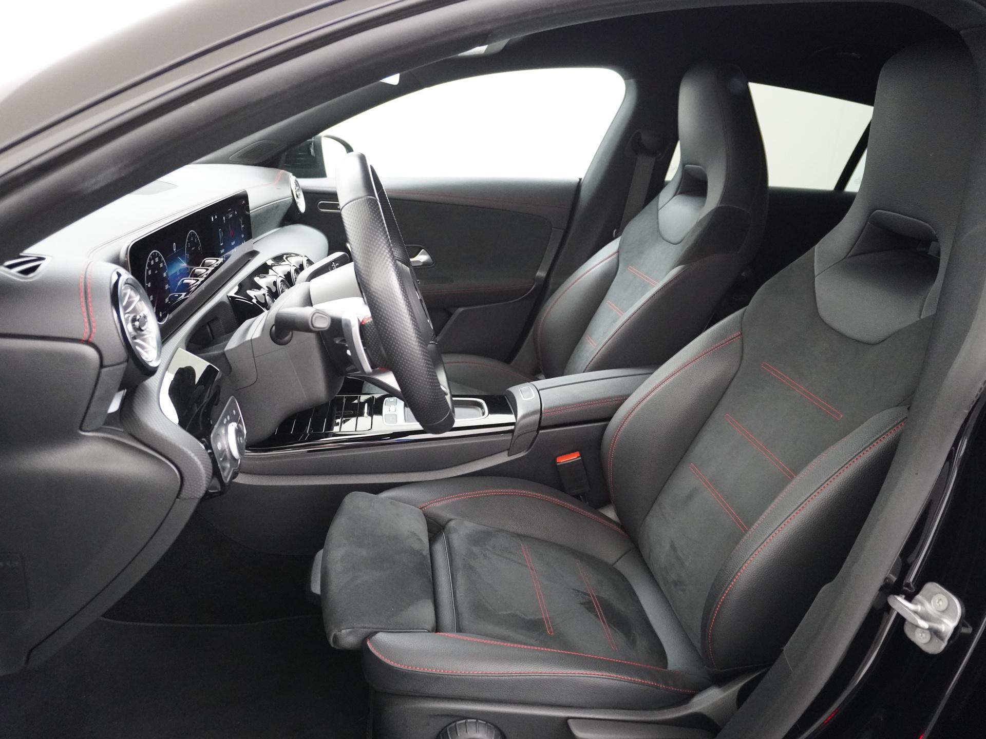 Mercedes-Benz CLA-Klasse Shooting Brake 180 AMG Star Edition 21