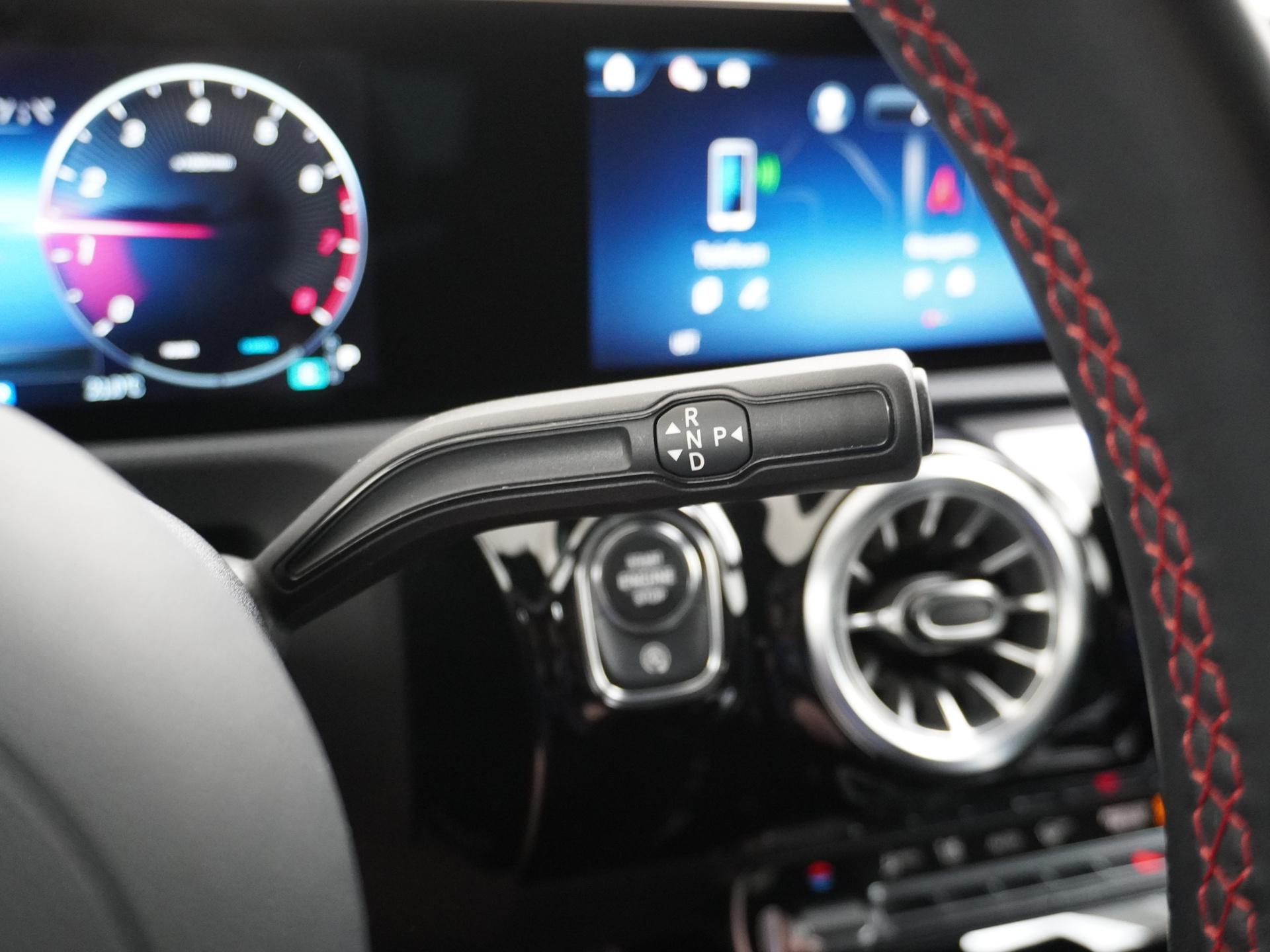 Mercedes-Benz CLA-Klasse Shooting Brake 180 AMG Star Edition 29