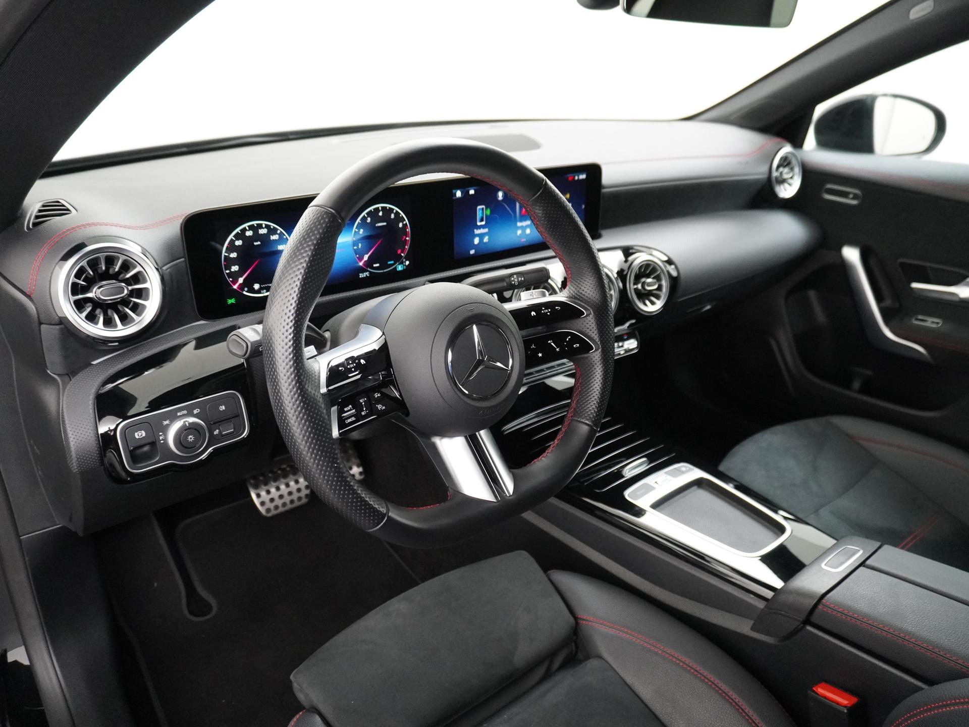 Mercedes-Benz CLA-Klasse Shooting Brake 180 AMG Star Edition 3