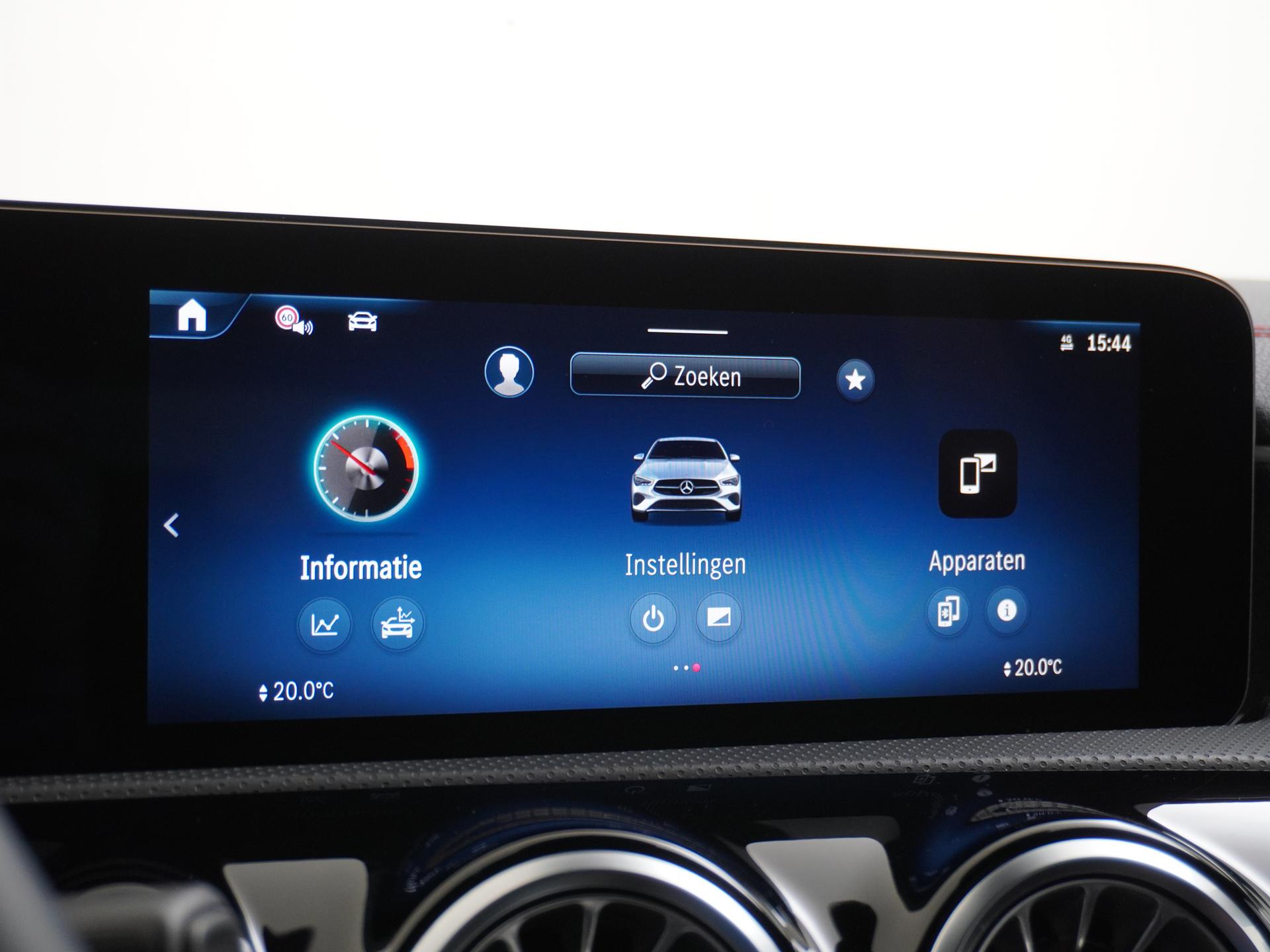 Mercedes-Benz CLA-Klasse Shooting Brake 180 AMG Star Edition 37