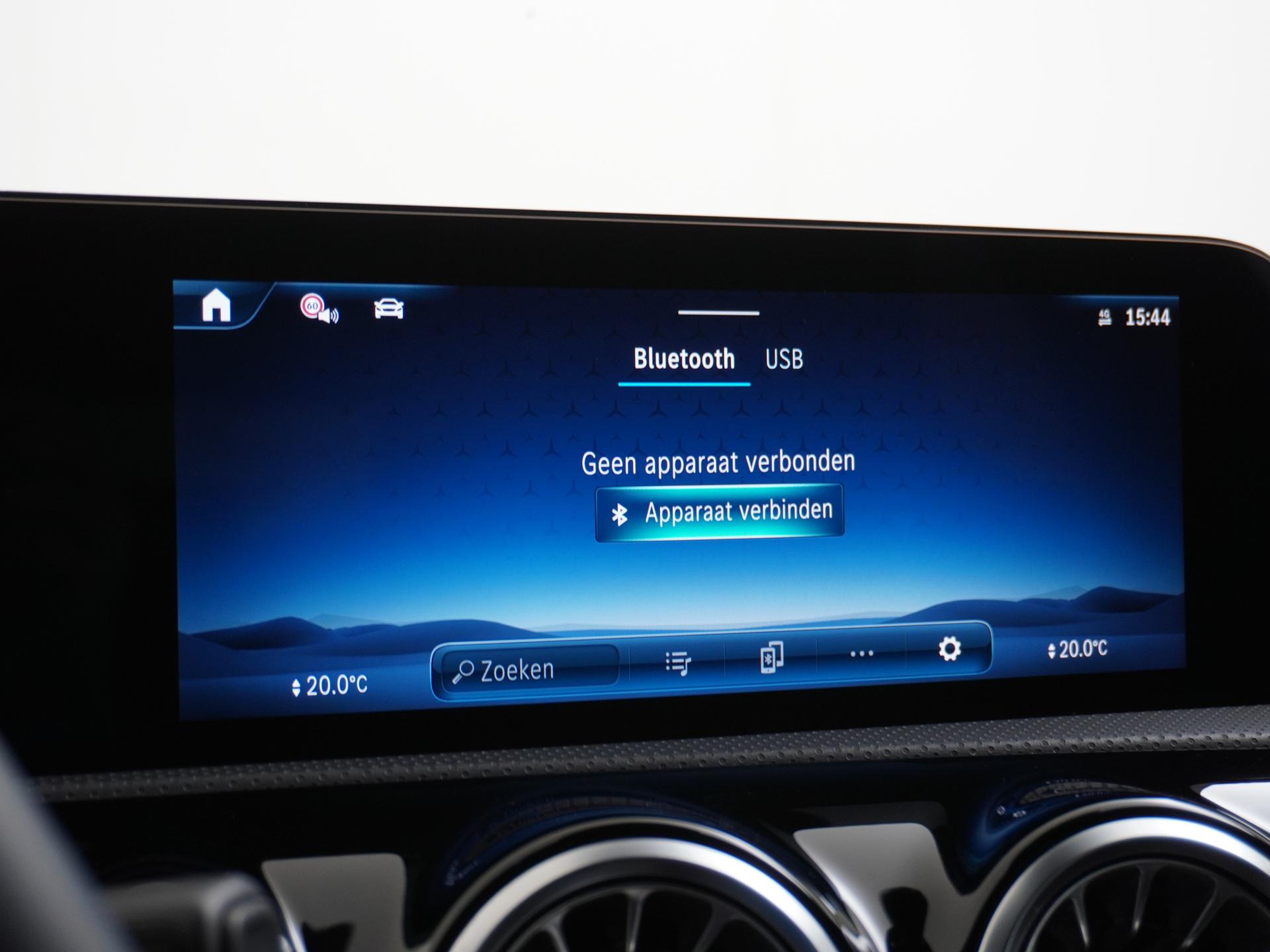 Mercedes-Benz CLA-Klasse Shooting Brake 180 AMG Star Edition 41