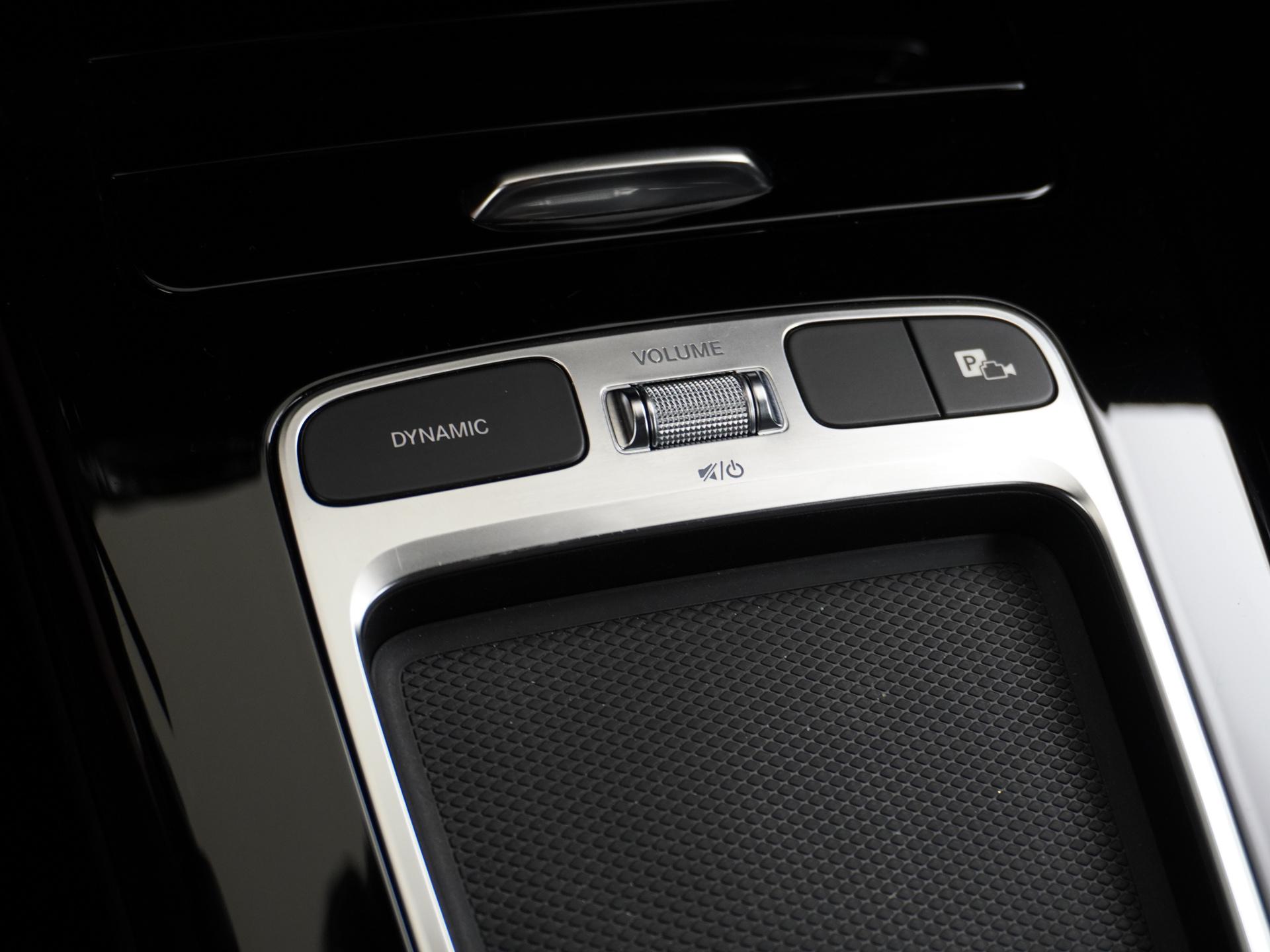 Mercedes-Benz CLA-Klasse Shooting Brake 180 AMG Star Edition 45