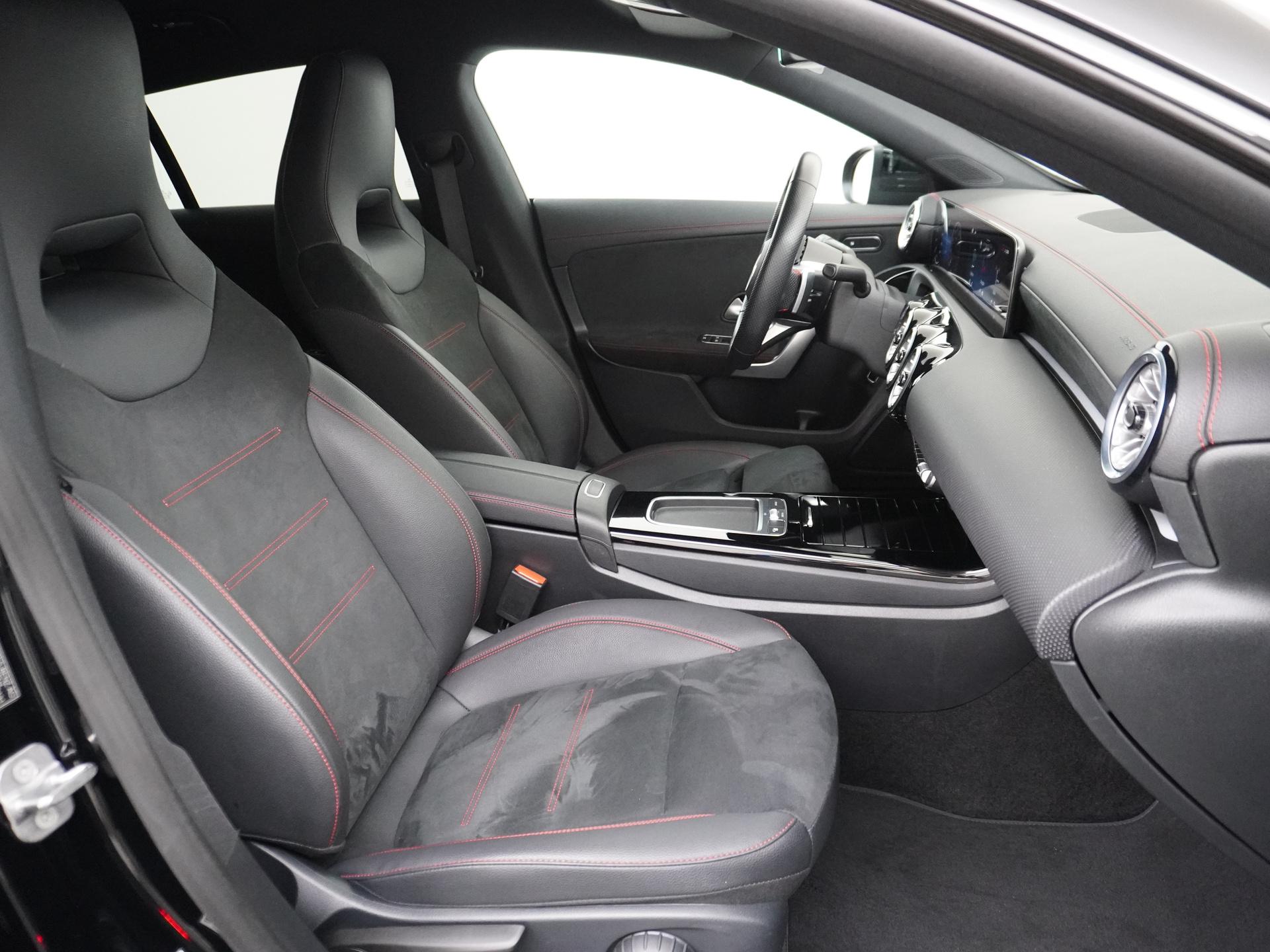 Mercedes-Benz CLA-Klasse Shooting Brake 180 AMG Star Edition 47