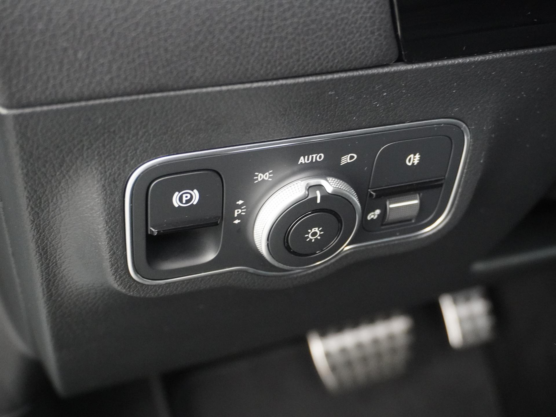 Mercedes-Benz B-Klasse 250 e Star Edition AMG Line 30