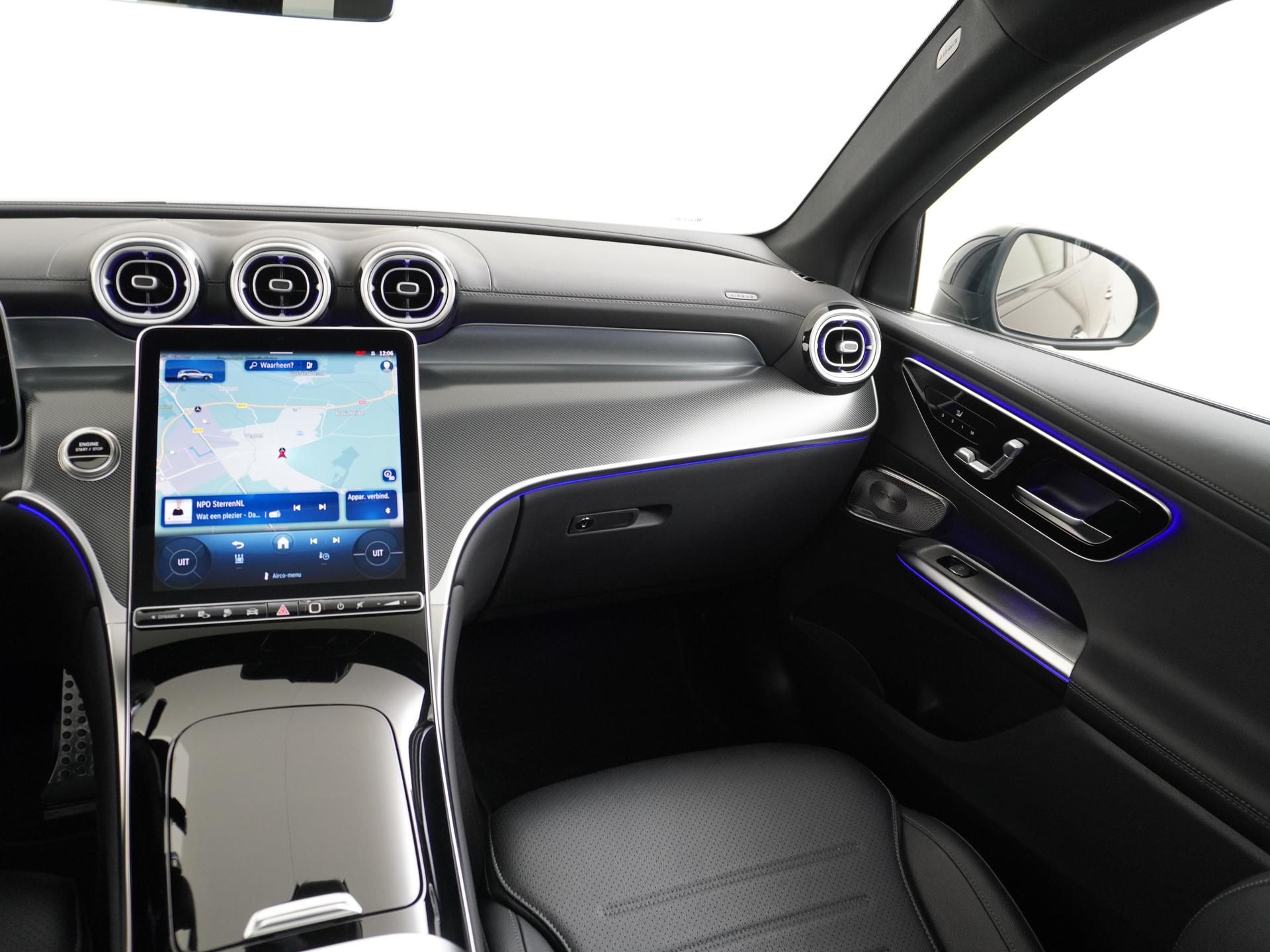 Mercedes-Benz GLC 300e 4MATIC AMG Line 10