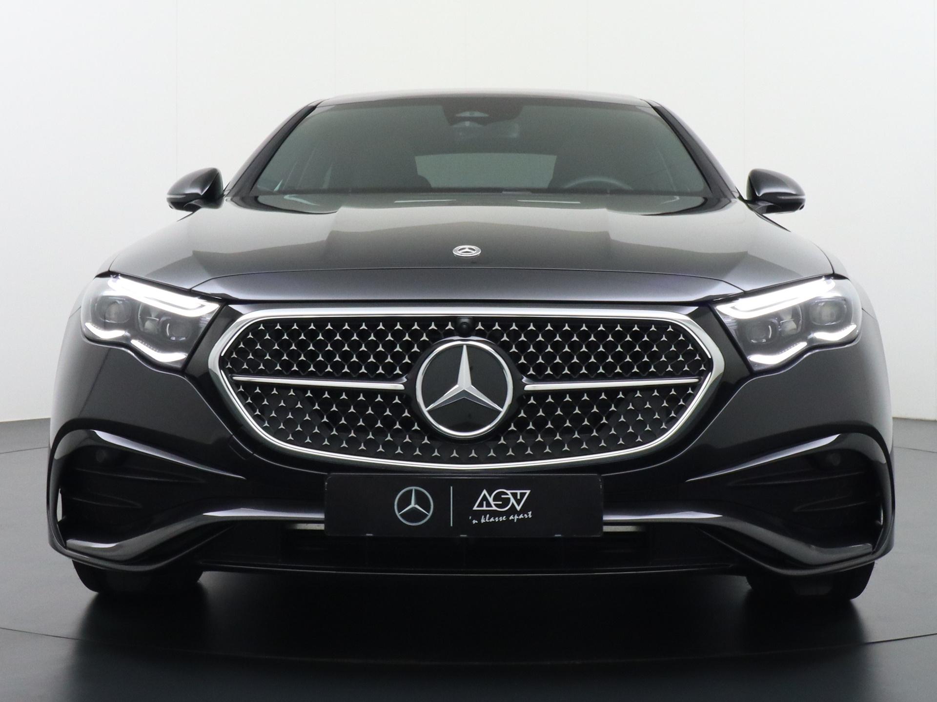 Mercedes-Benz E-Klasse 400 e 4MATIC AMG Line 12