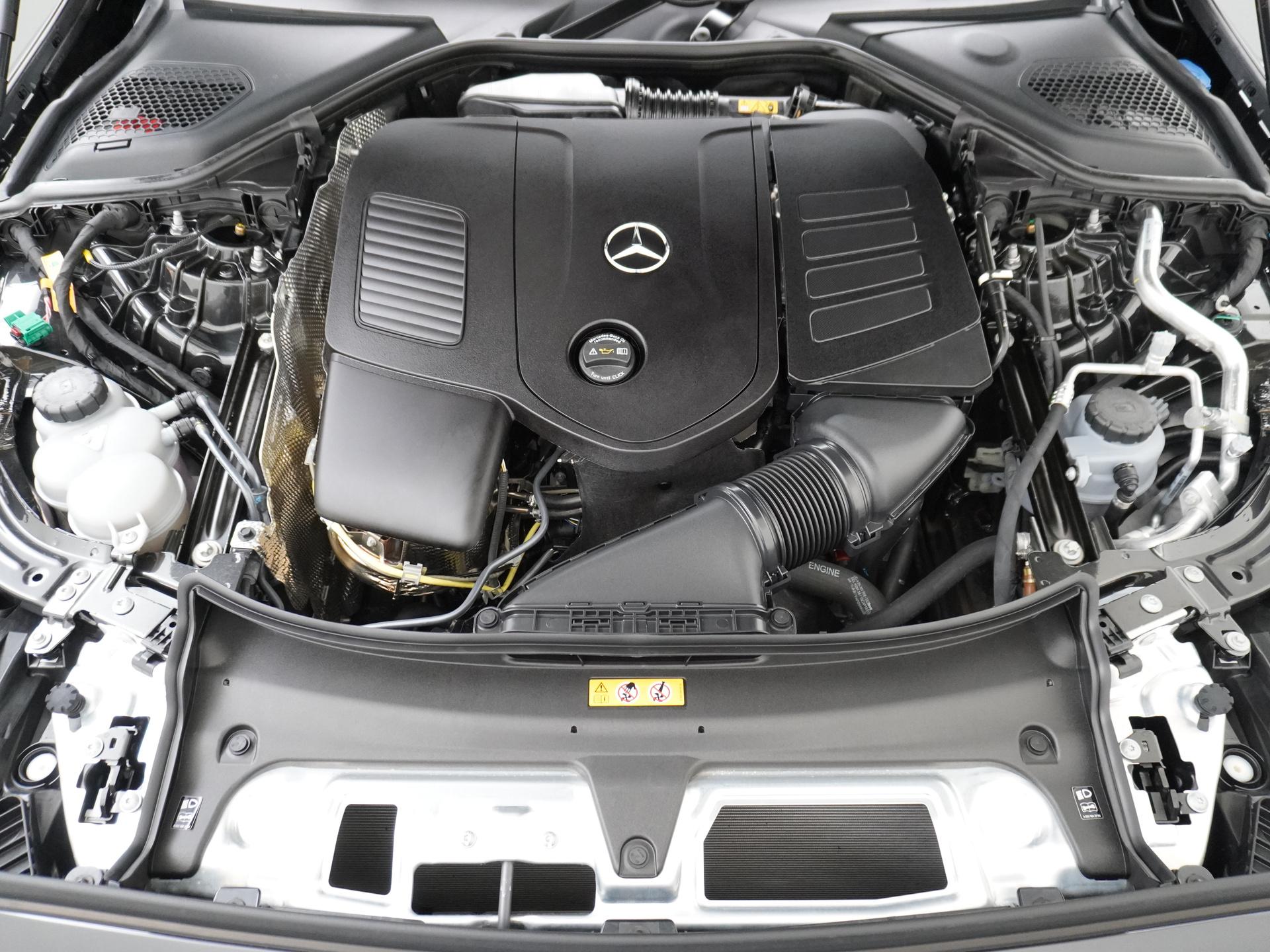 Mercedes-Benz E-Klasse 400 e 4MATIC AMG Line 22