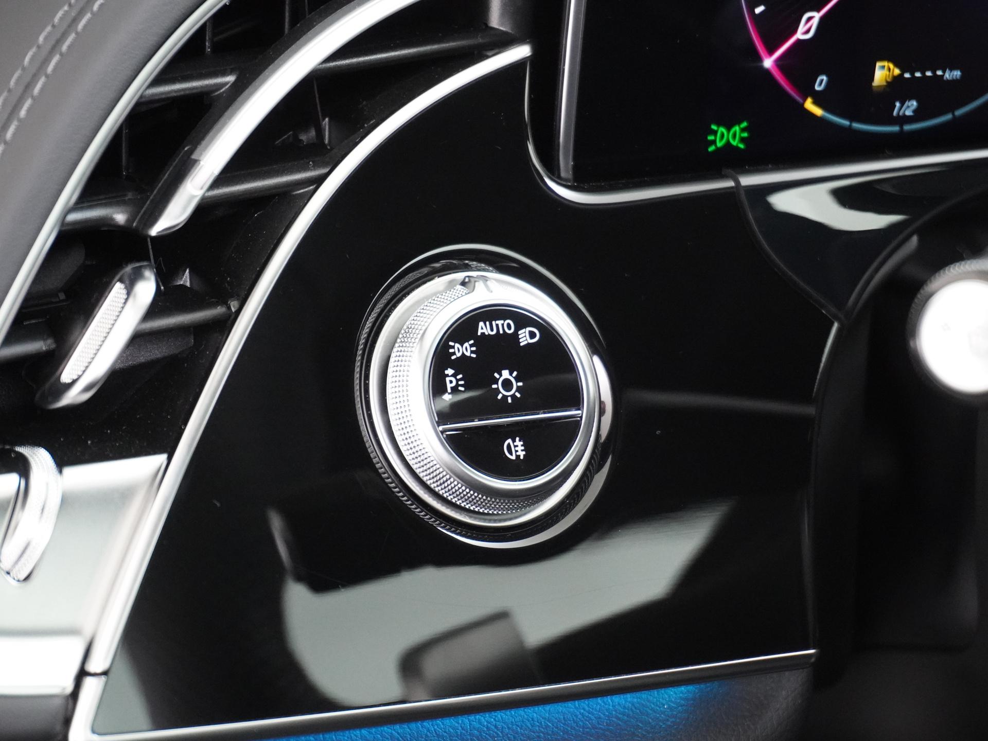 Mercedes-Benz E-Klasse 400 e 4MATIC AMG Line 31