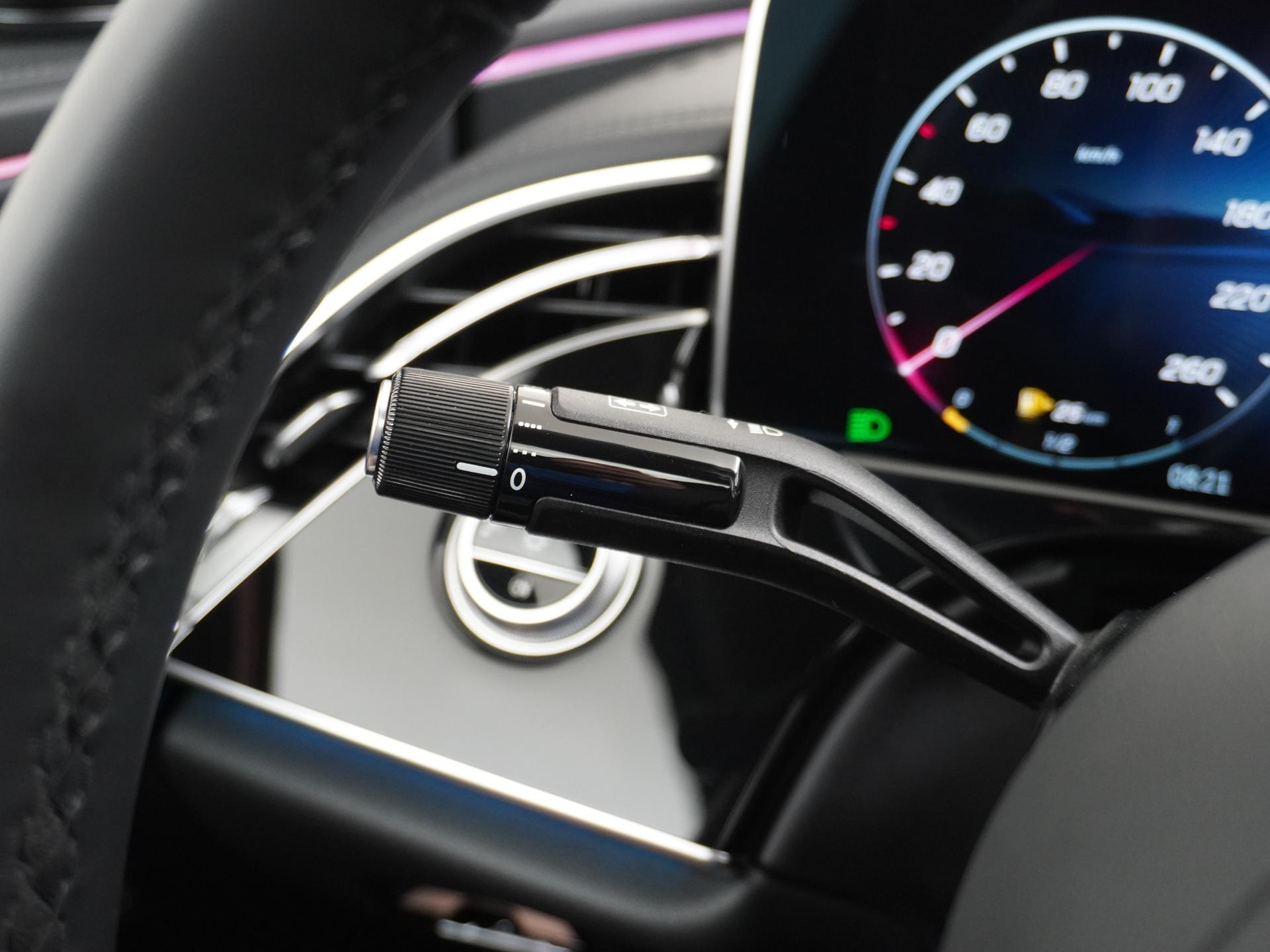 Mercedes-Benz E-Klasse 400 e 4MATIC AMG Line 32