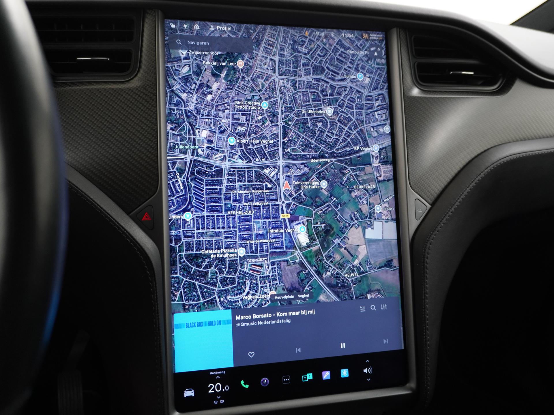 Tesla Model X 100D 16