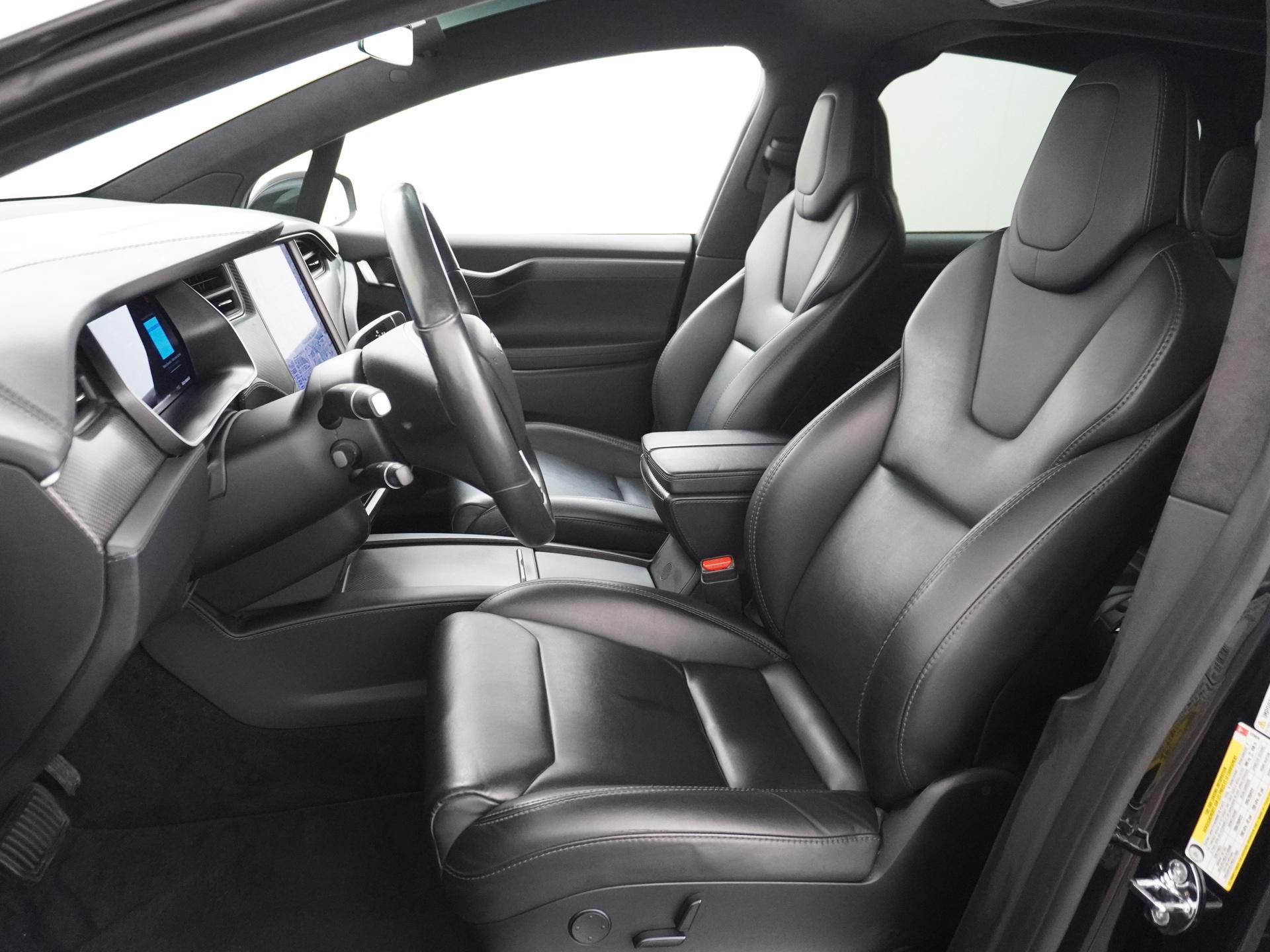 Tesla Model X 100D 8