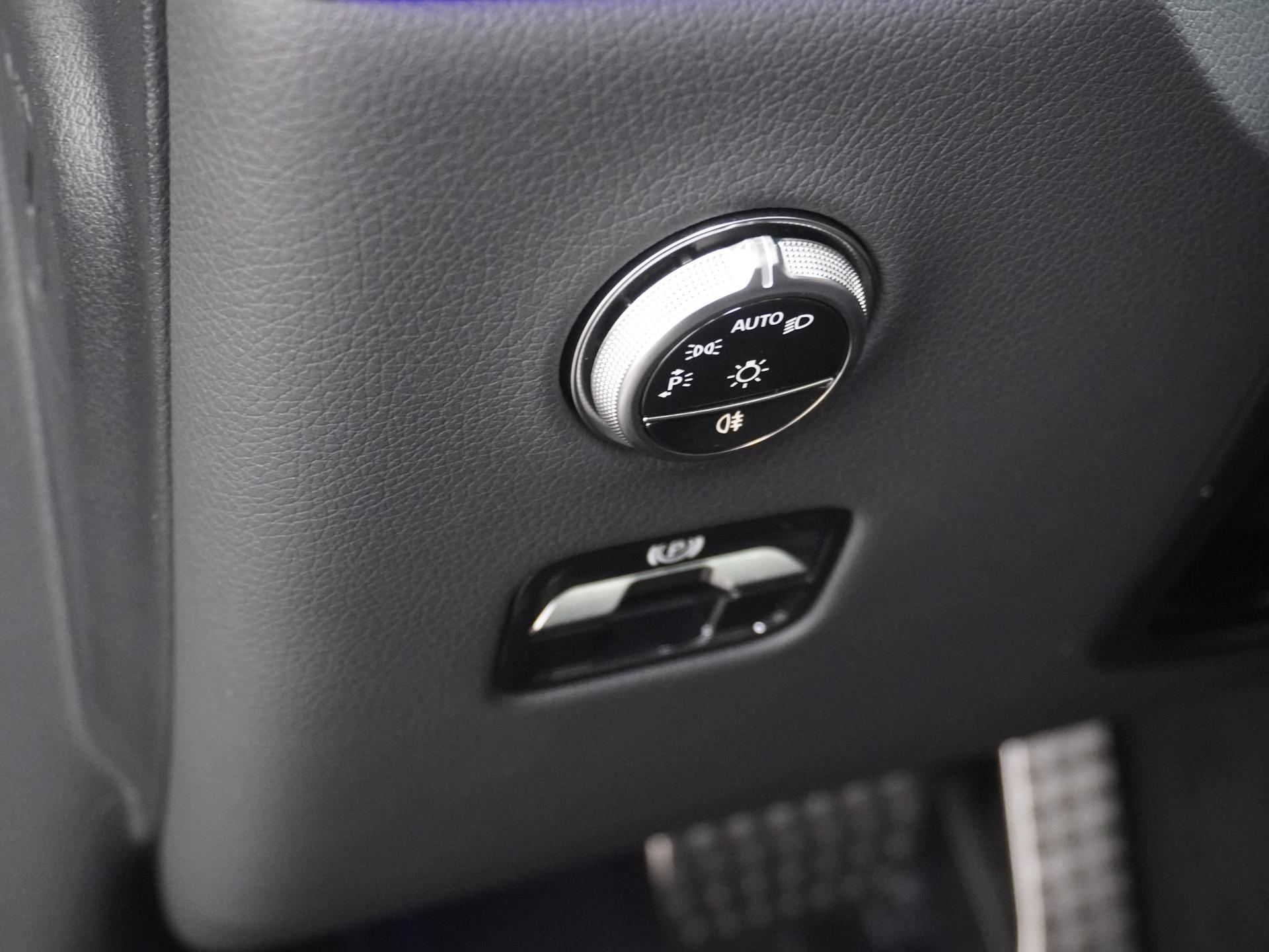 Mercedes-Benz GLC 400e 4MATIC Sport Edition 30