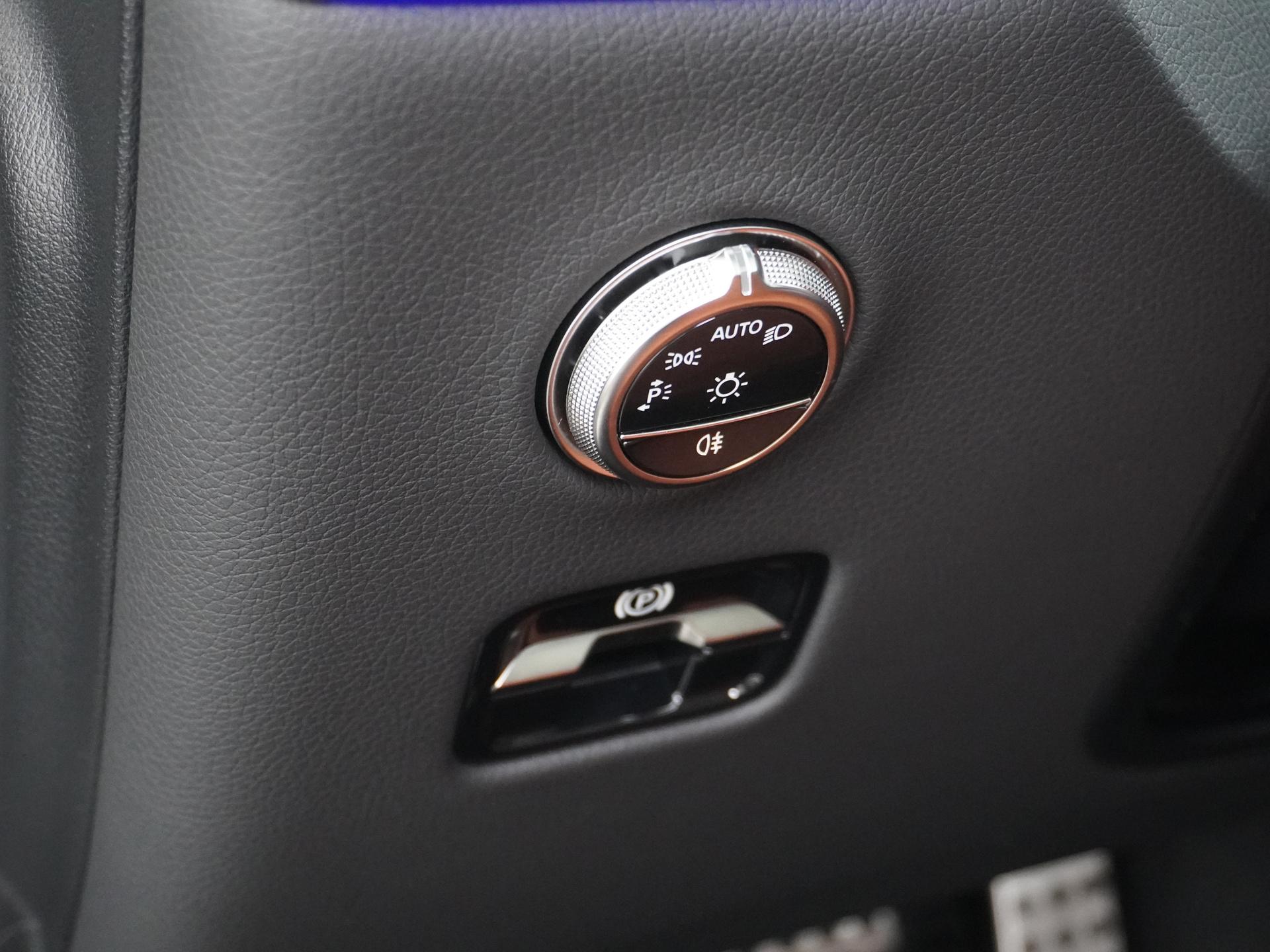 Mercedes-Benz GLC 400e 4MATIC Sport Edition 30