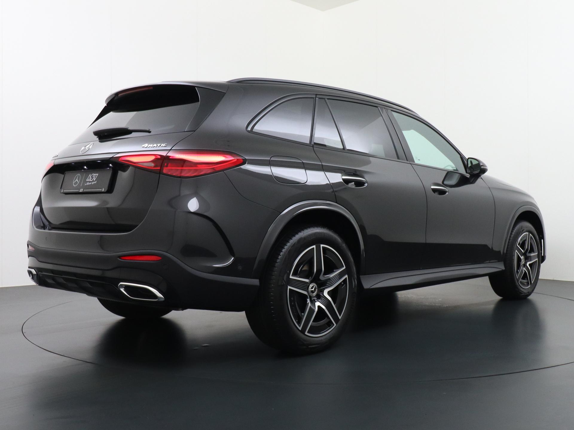 Mercedes-Benz GLC 400e 4MATIC Sport Edition 4