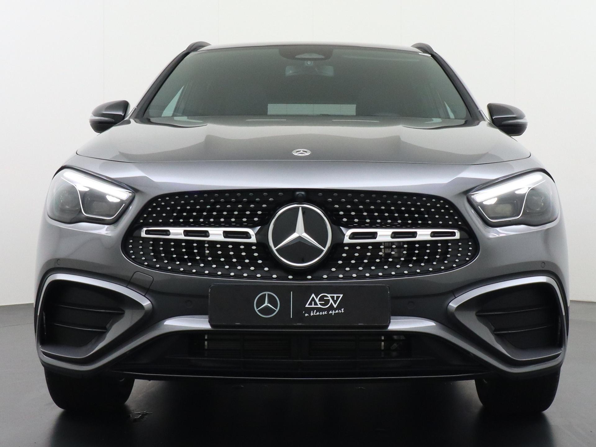 Mercedes-Benz GLA 250 e Business Solution AMG 11
