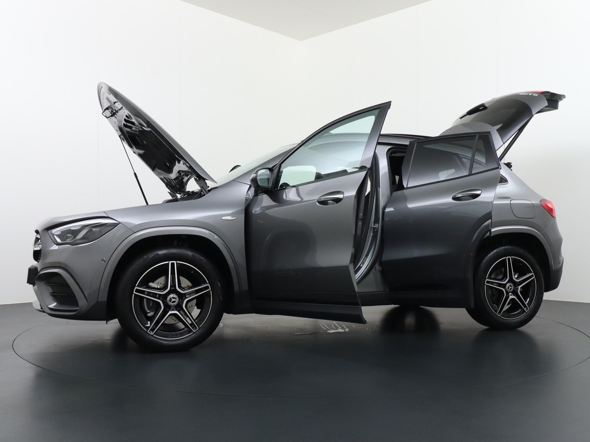 Mercedes-Benz GLA 250 e Business Solution AMG 14