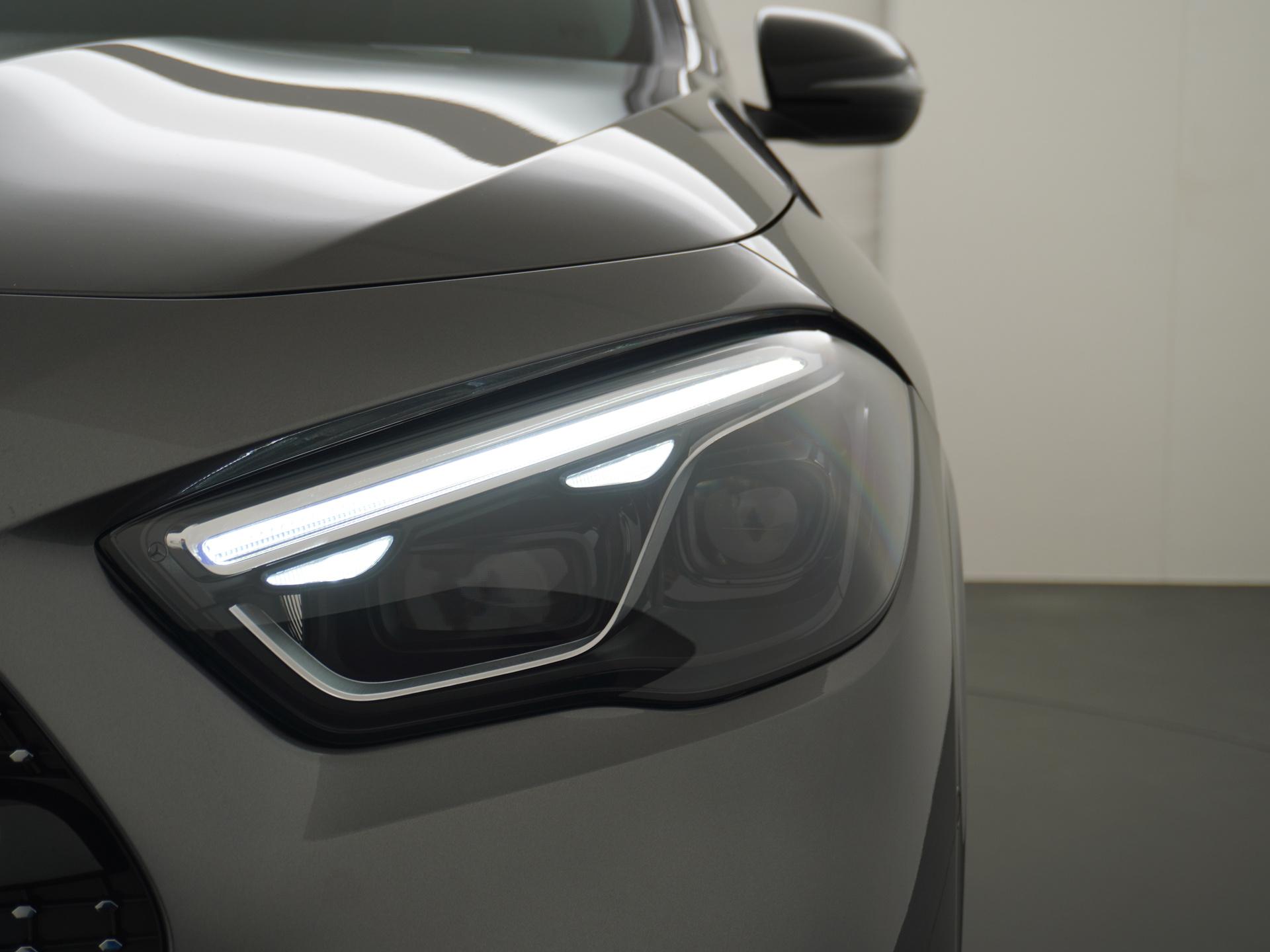 Mercedes-Benz GLA 250 e Business Solution AMG 19