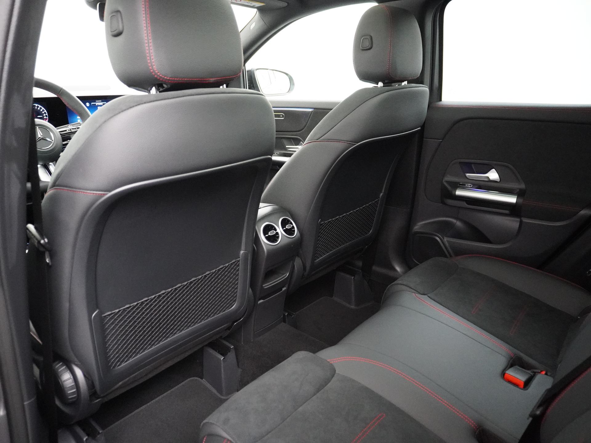 Mercedes-Benz GLA 250 e Business Solution AMG 23