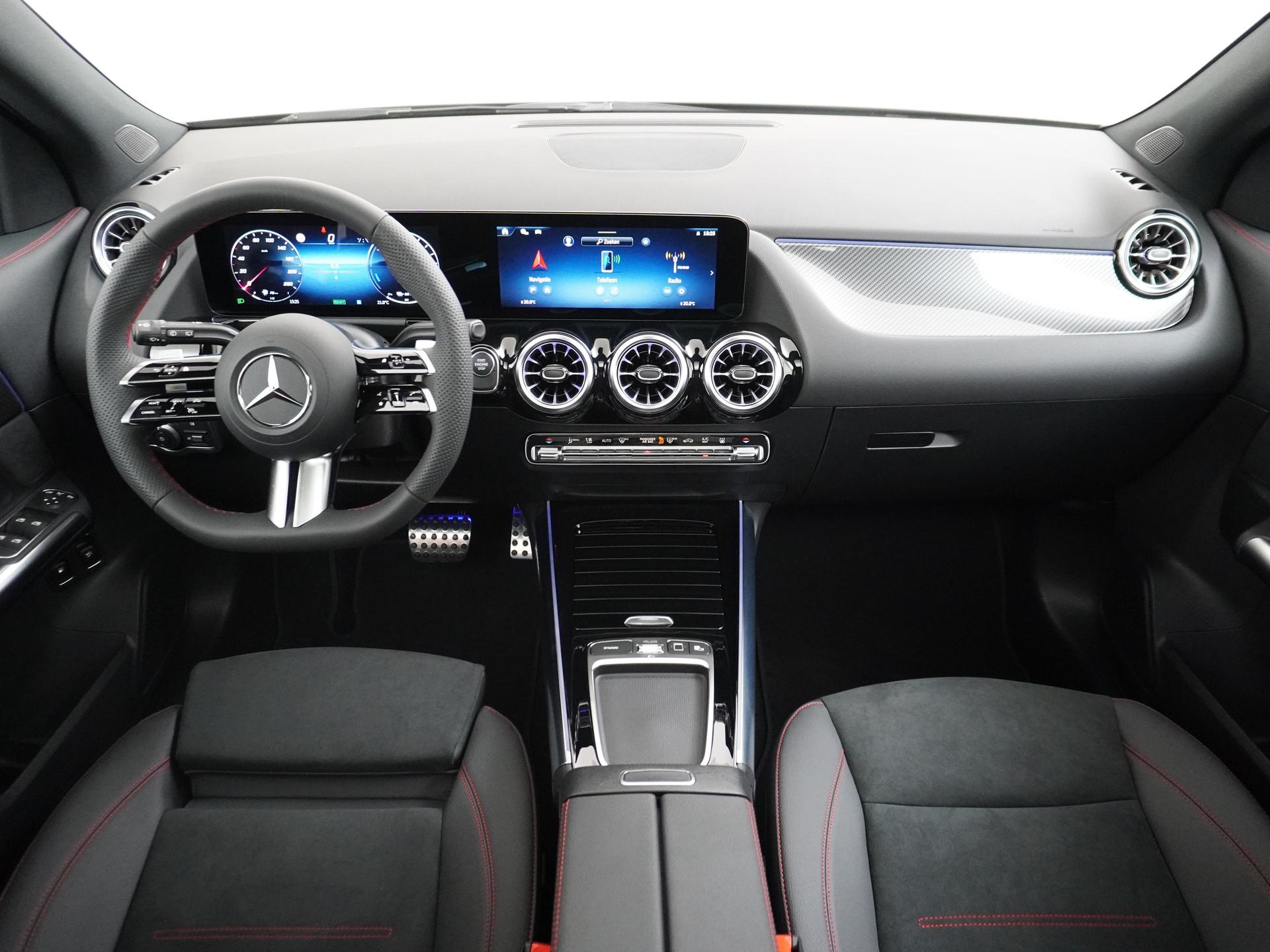 Mercedes-Benz GLA 250 e Business Solution AMG 7