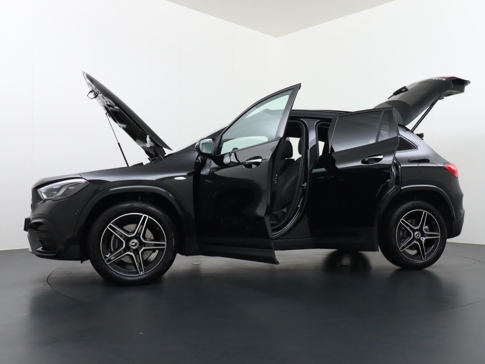 Mercedes-Benz GLA 250 e Business Solution AMG 10