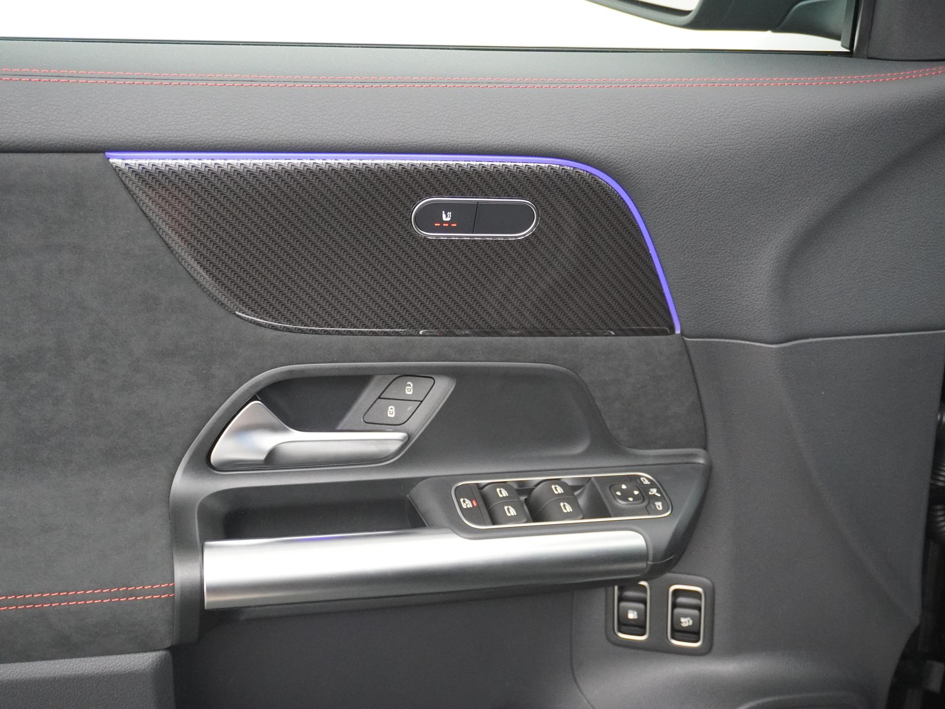 Mercedes-Benz GLA 250 e Business Solution AMG 17