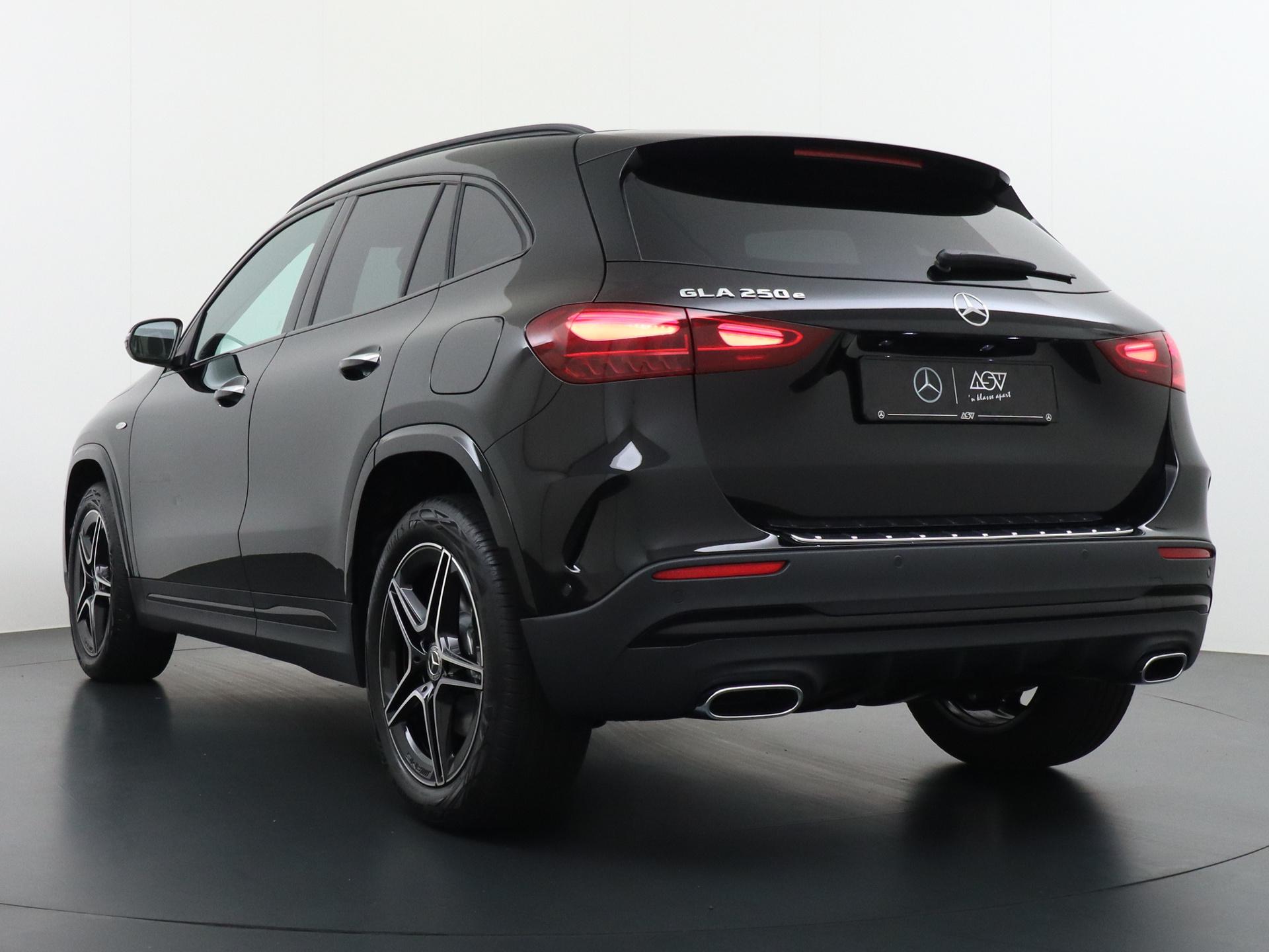 Mercedes-Benz GLA 250 e Business Solution AMG 2
