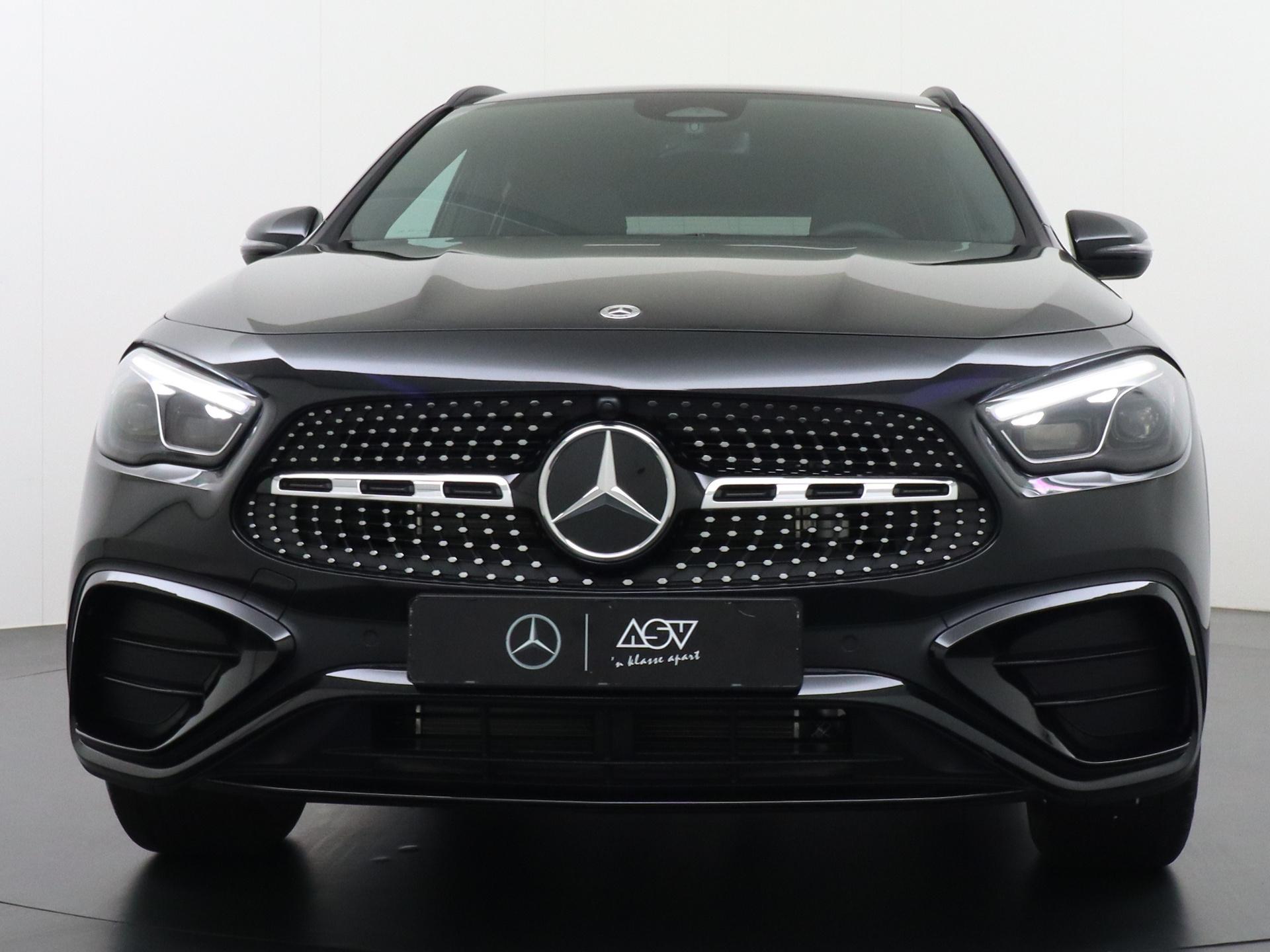 Mercedes-Benz GLA 250 e Business Solution AMG 7