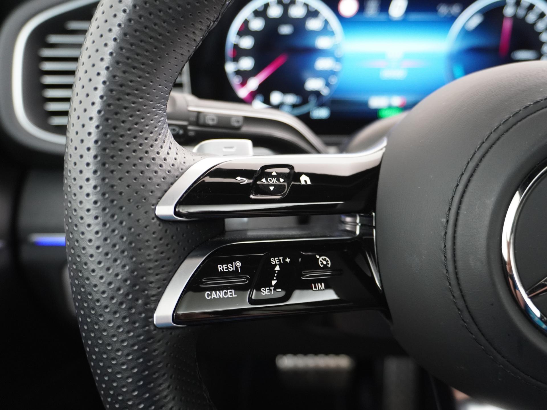 Mercedes-Benz GLE 400 e 4MATIC AMG Line 37