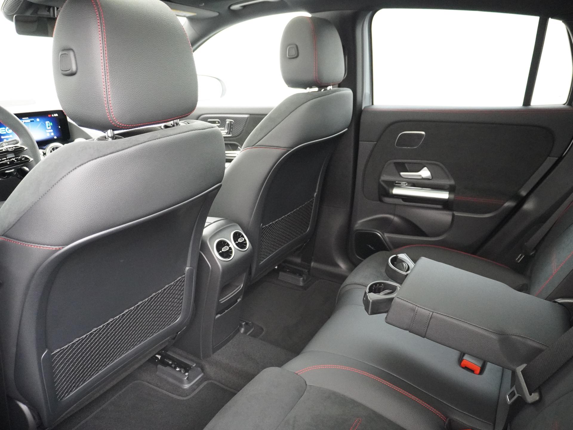 Mercedes-Benz EQA 250+ Business Solution AMG 71 kWh Accu 21