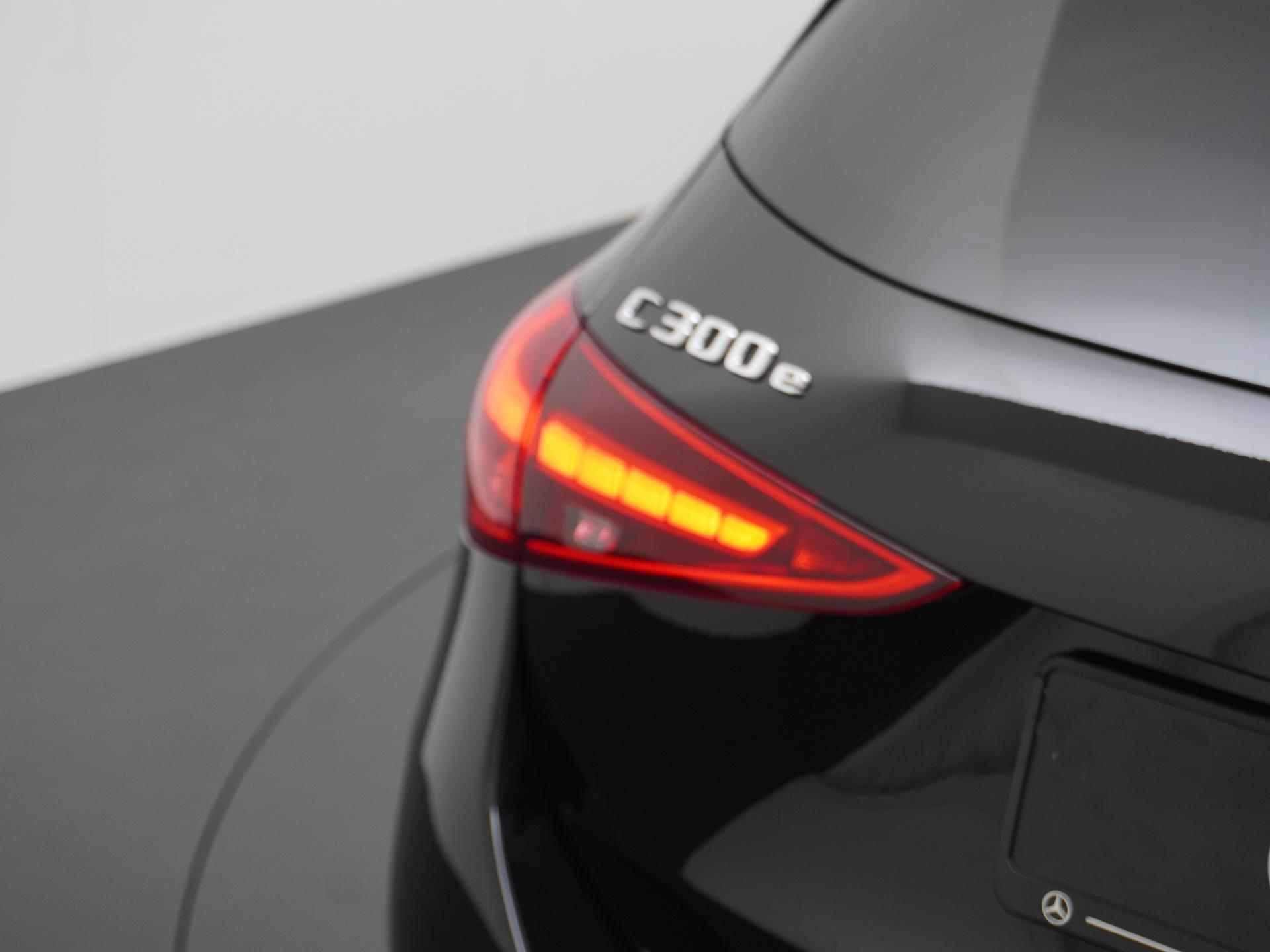 Mercedes-Benz C-Klasse Estate 300 e Business Solution AMG 11