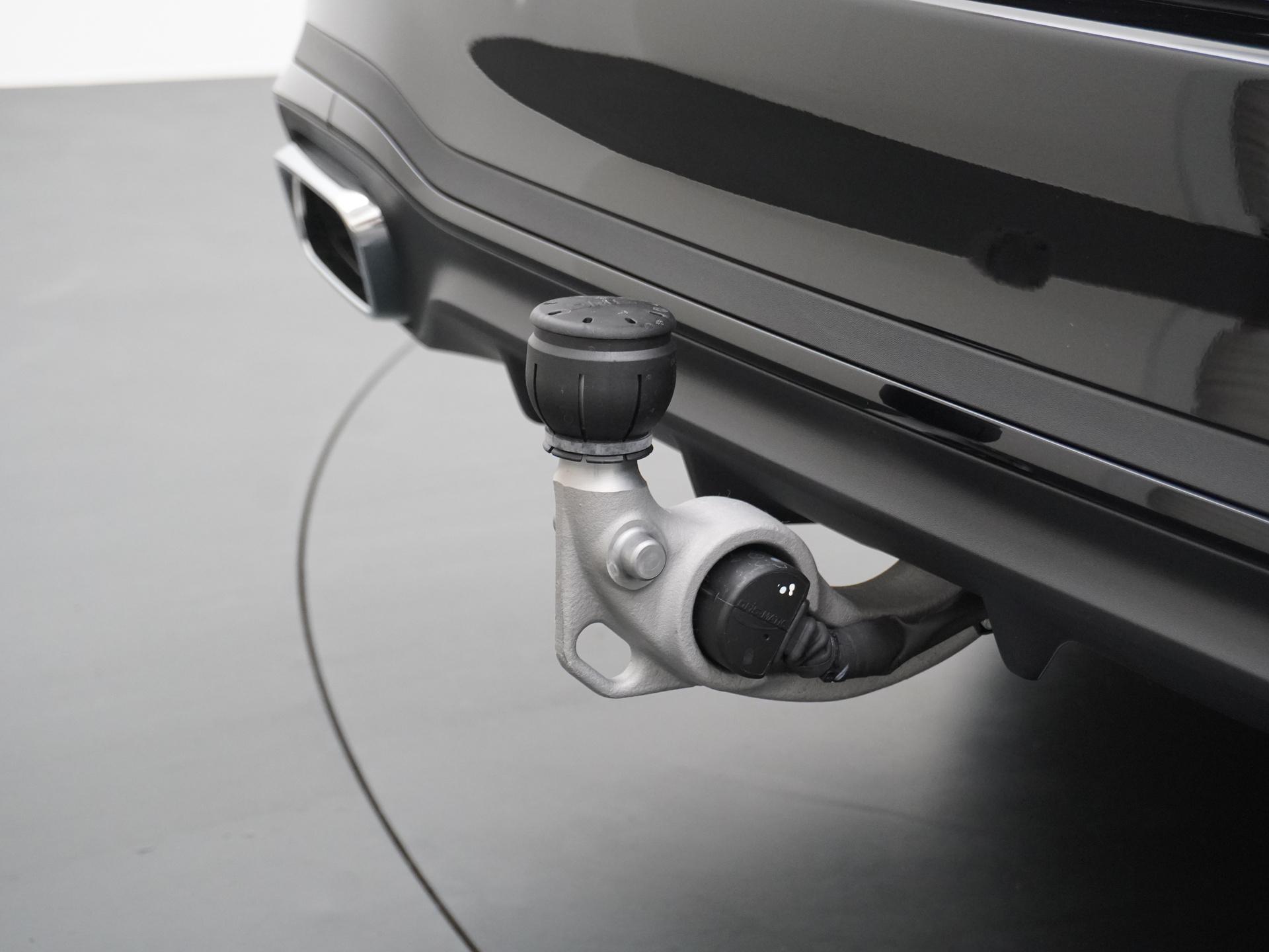 Mercedes-Benz C-Klasse Estate 300 e Business Solution AMG 12