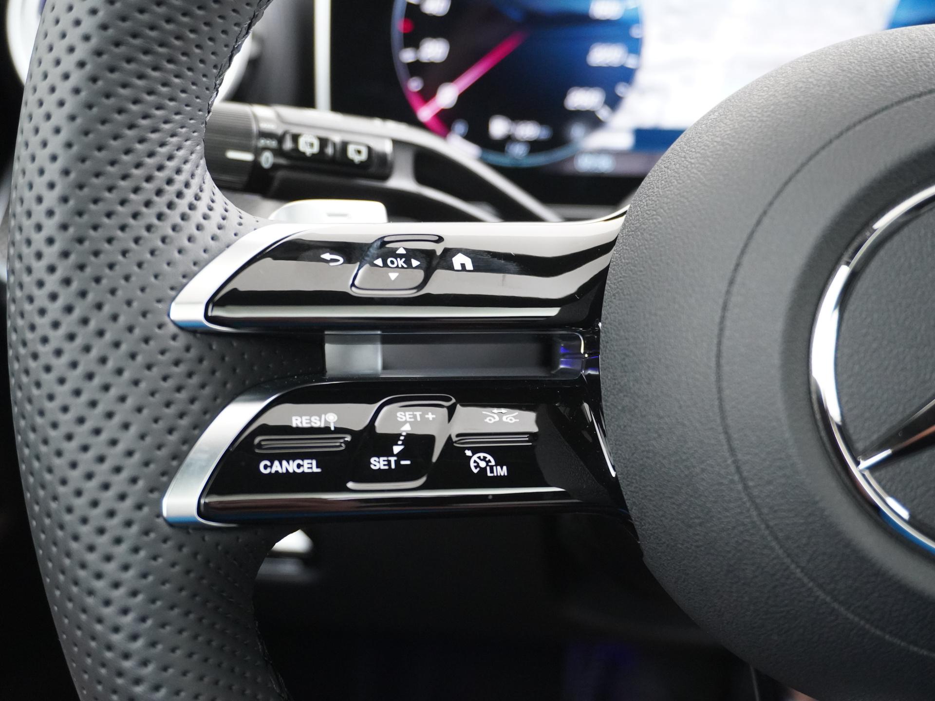 Mercedes-Benz C-Klasse Estate 300 e Business Solution AMG 33