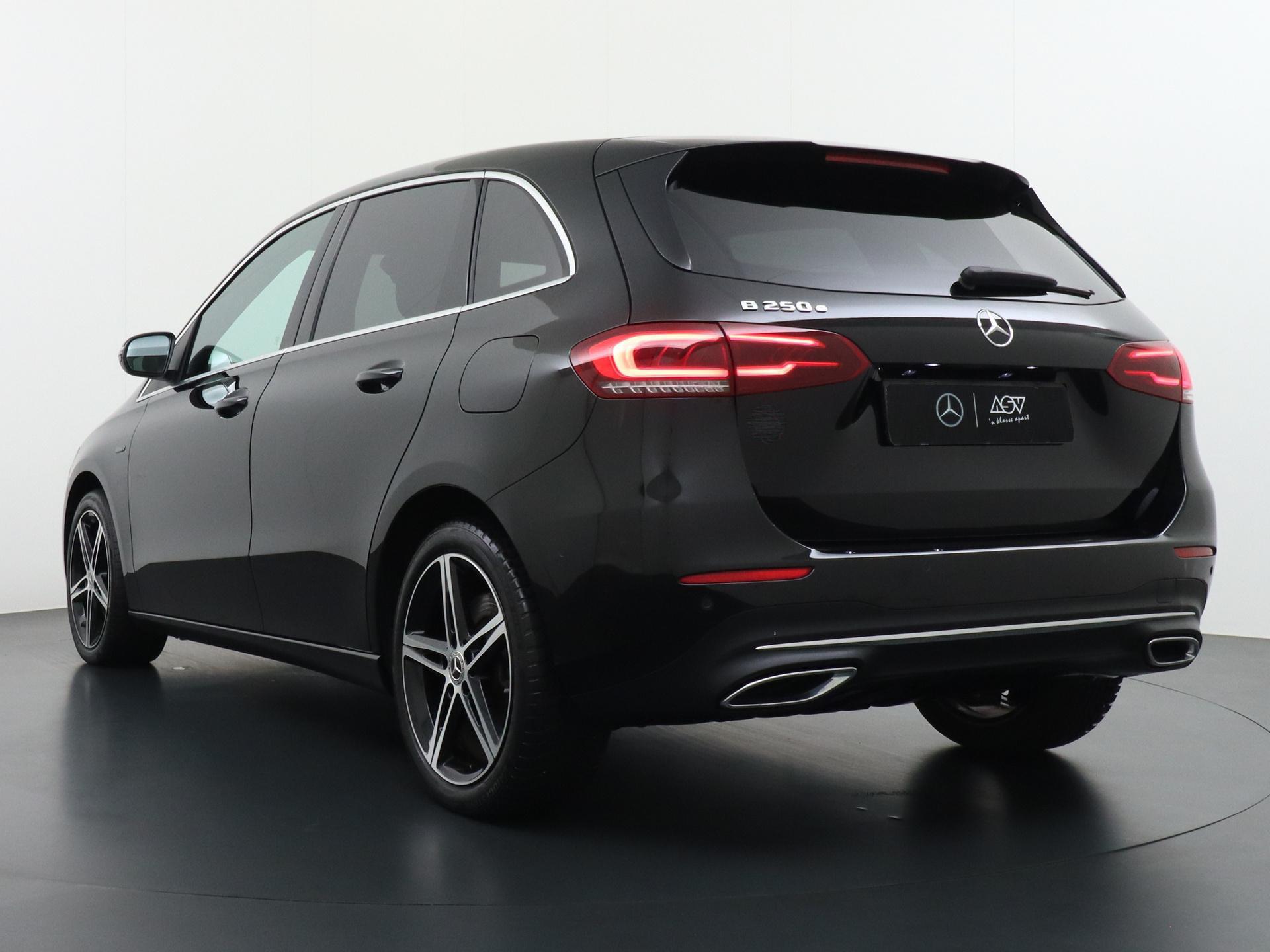 Mercedes-Benz B-Klasse B 250e Luxury 1