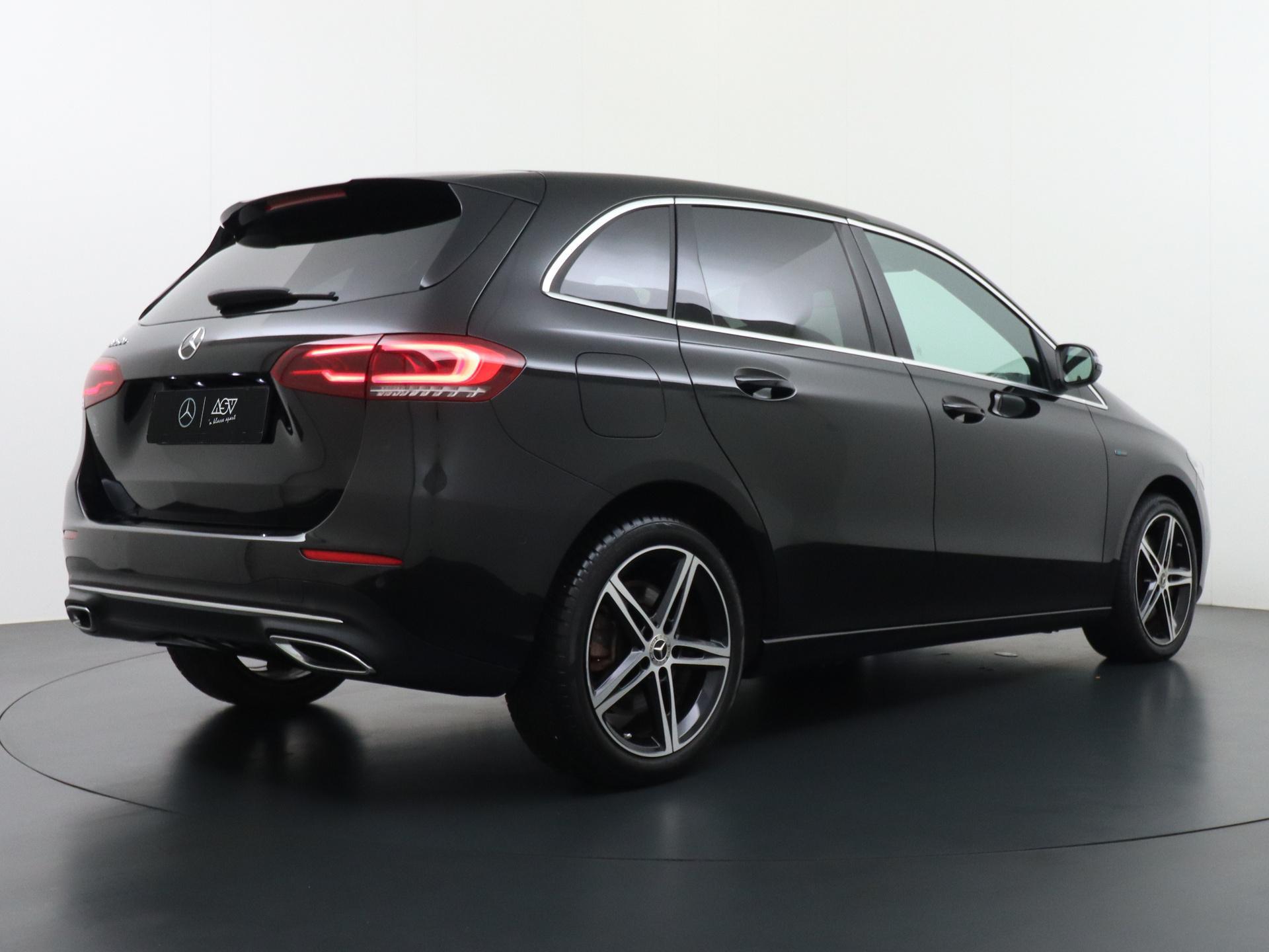 Mercedes-Benz B-Klasse B 250e Luxury 2