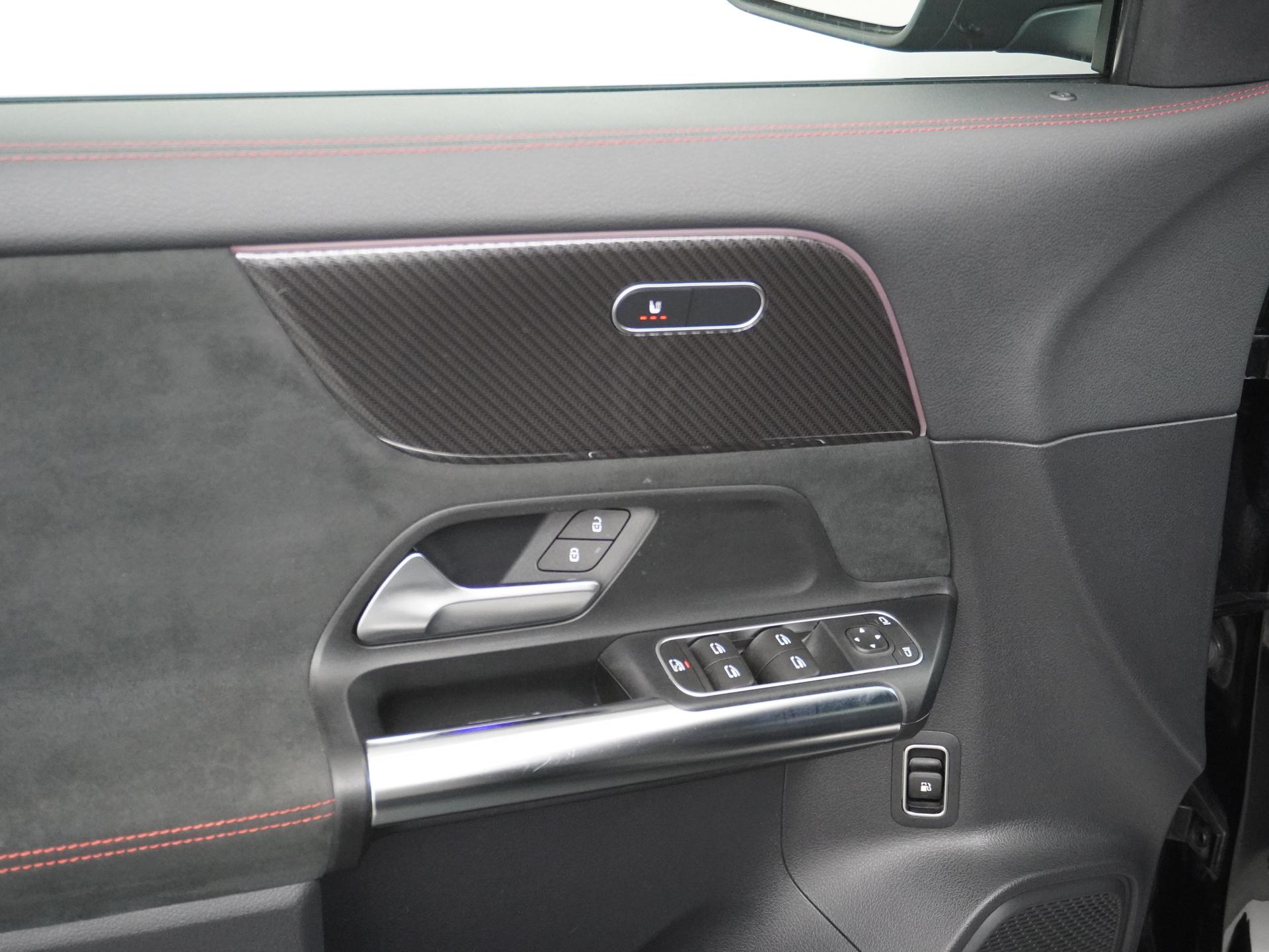 Mercedes-Benz GLA GLA 250e AMG-Line 16