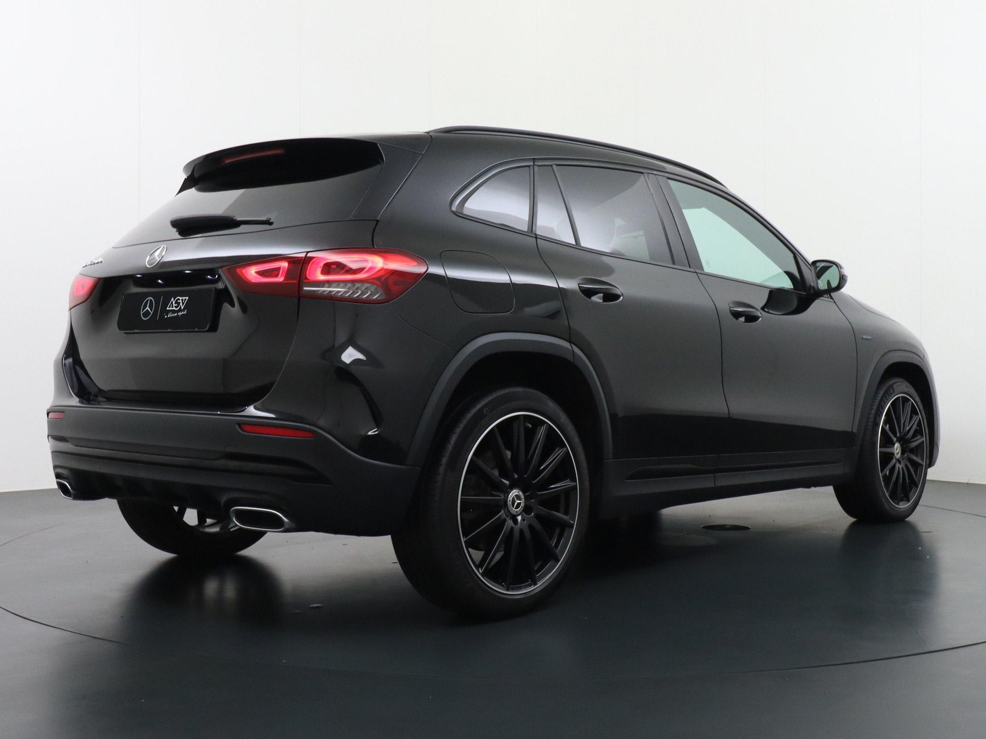 Mercedes-Benz GLA GLA 250e AMG-Line 2