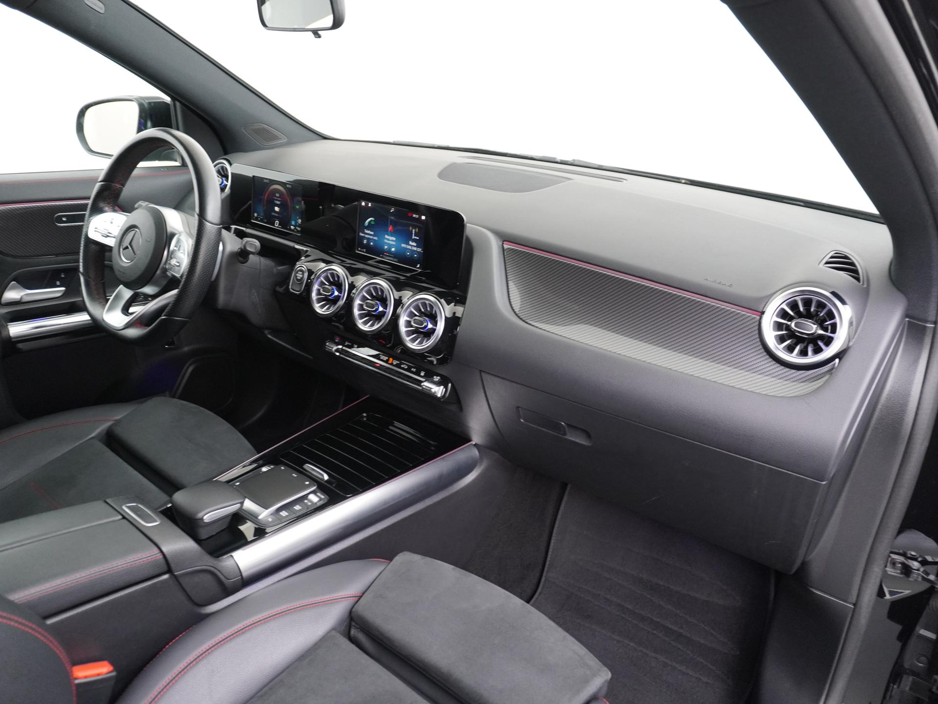 Mercedes-Benz GLA GLA 250e AMG-Line 32