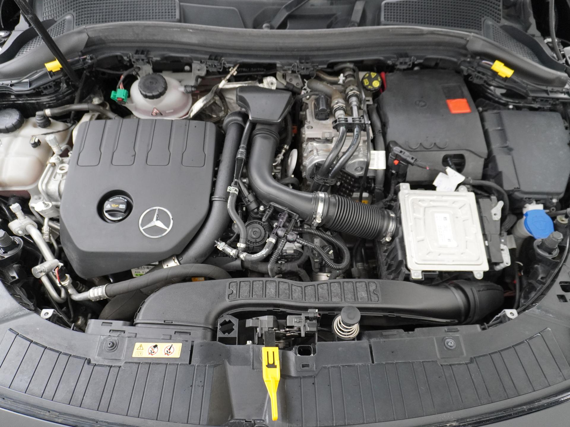Mercedes-Benz GLA GLA 250e AMG-Line 34