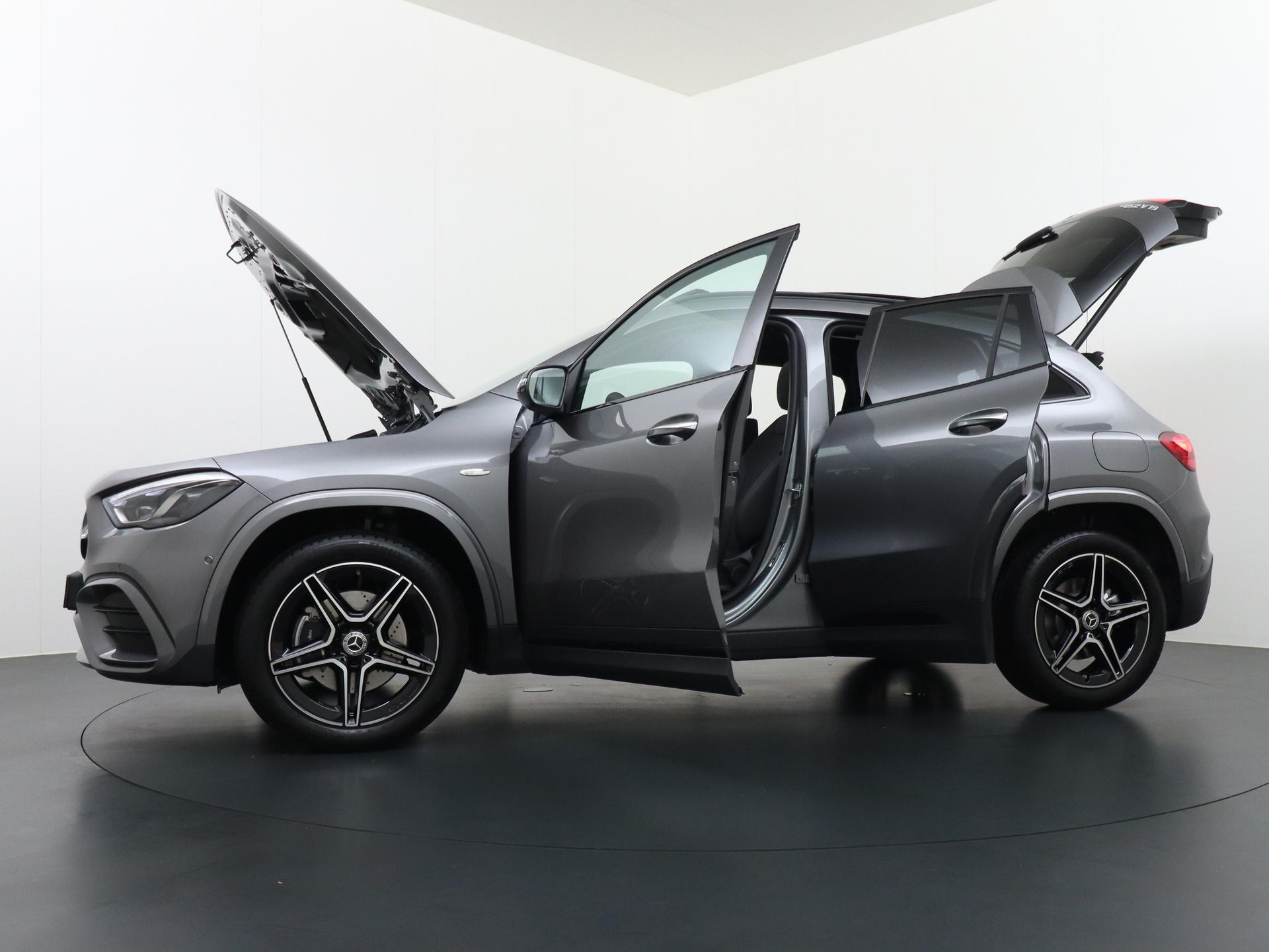 Mercedes-Benz GLA 250 e Business Solution AMG 10