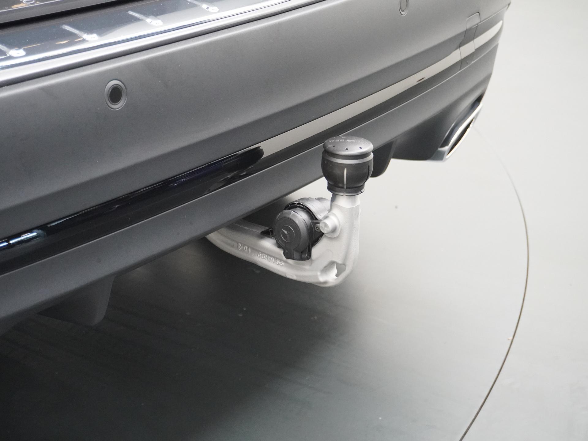 Mercedes-Benz GLA 250 e Business Solution AMG 12